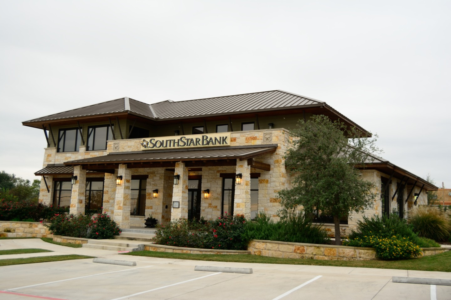 Southstar Bank, Falconhead Photo