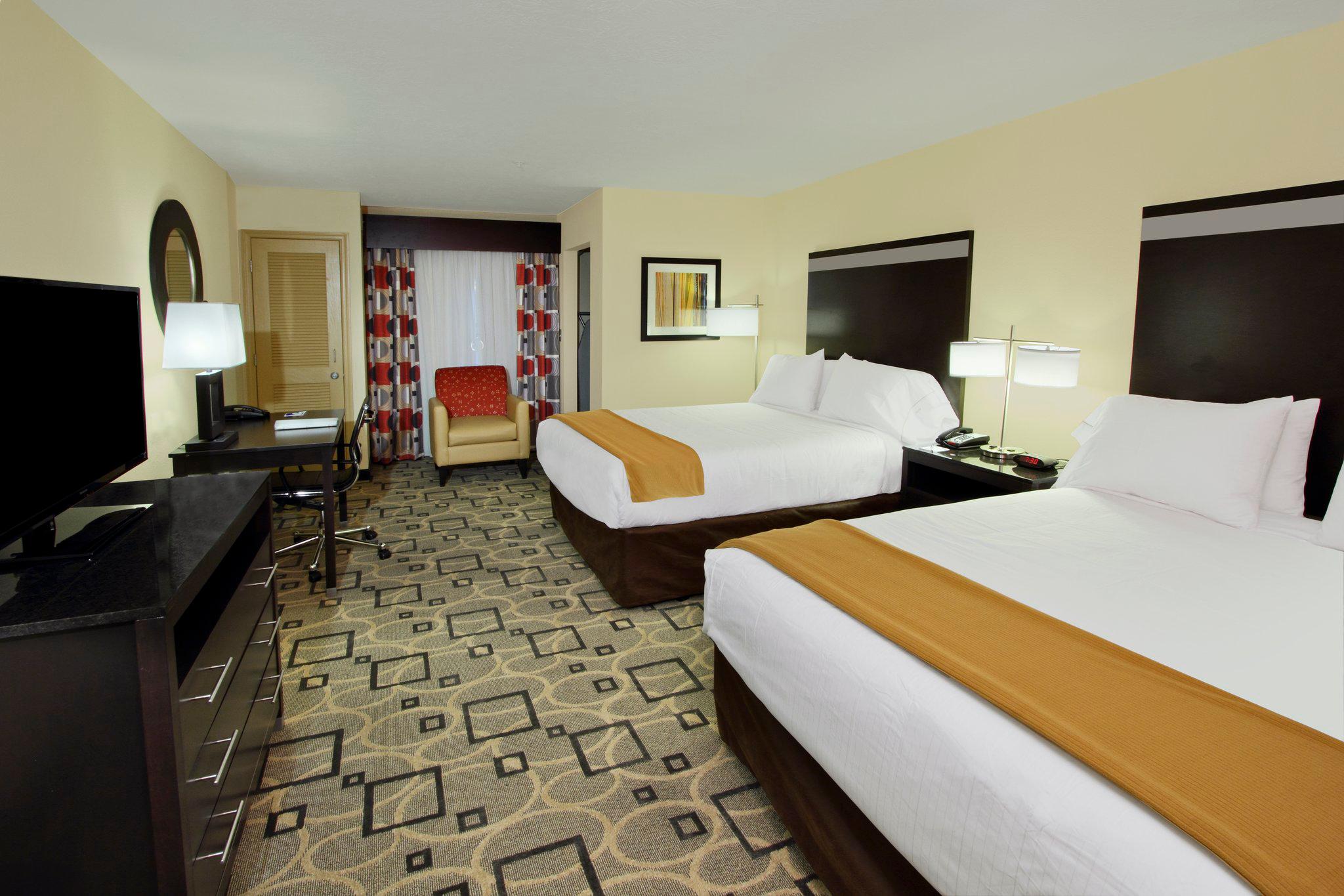 Holiday Inn Express Augusta Downtown Photo