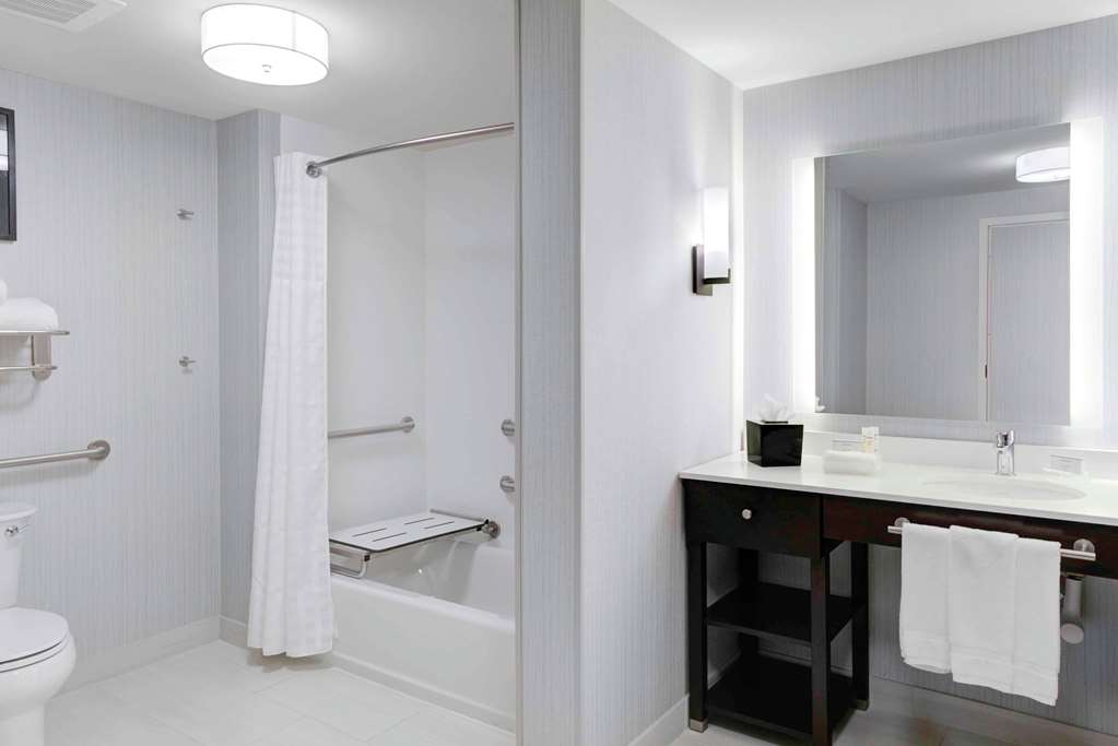 Homewood Suites by Hilton Lansing Eastwood Image