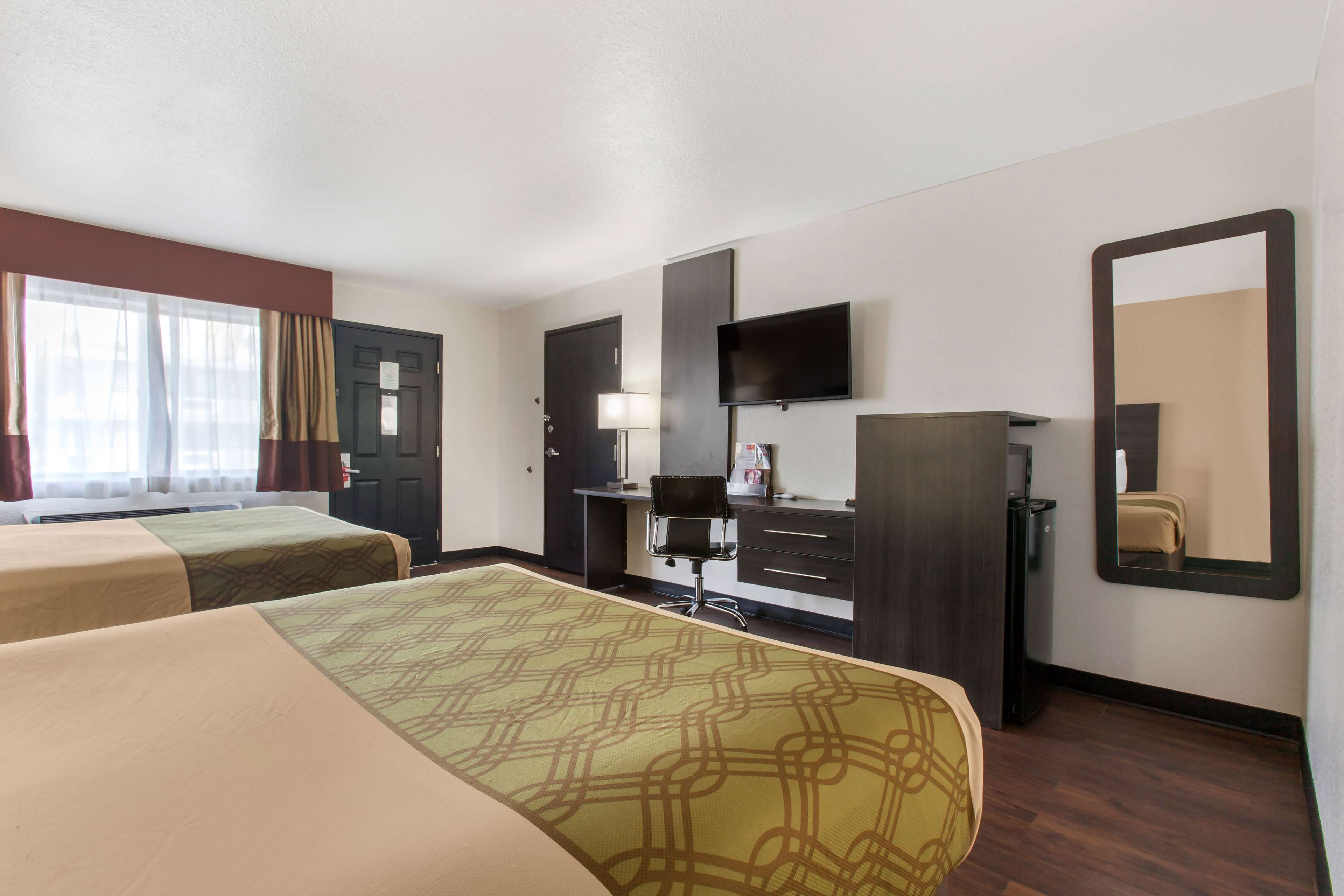 SureStay Hotel by Best Western Phoenix Airport Photo