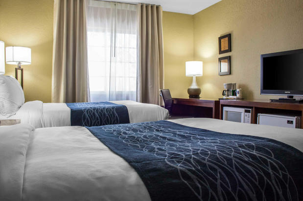 Images Comfort Inn & Suites at Talavi