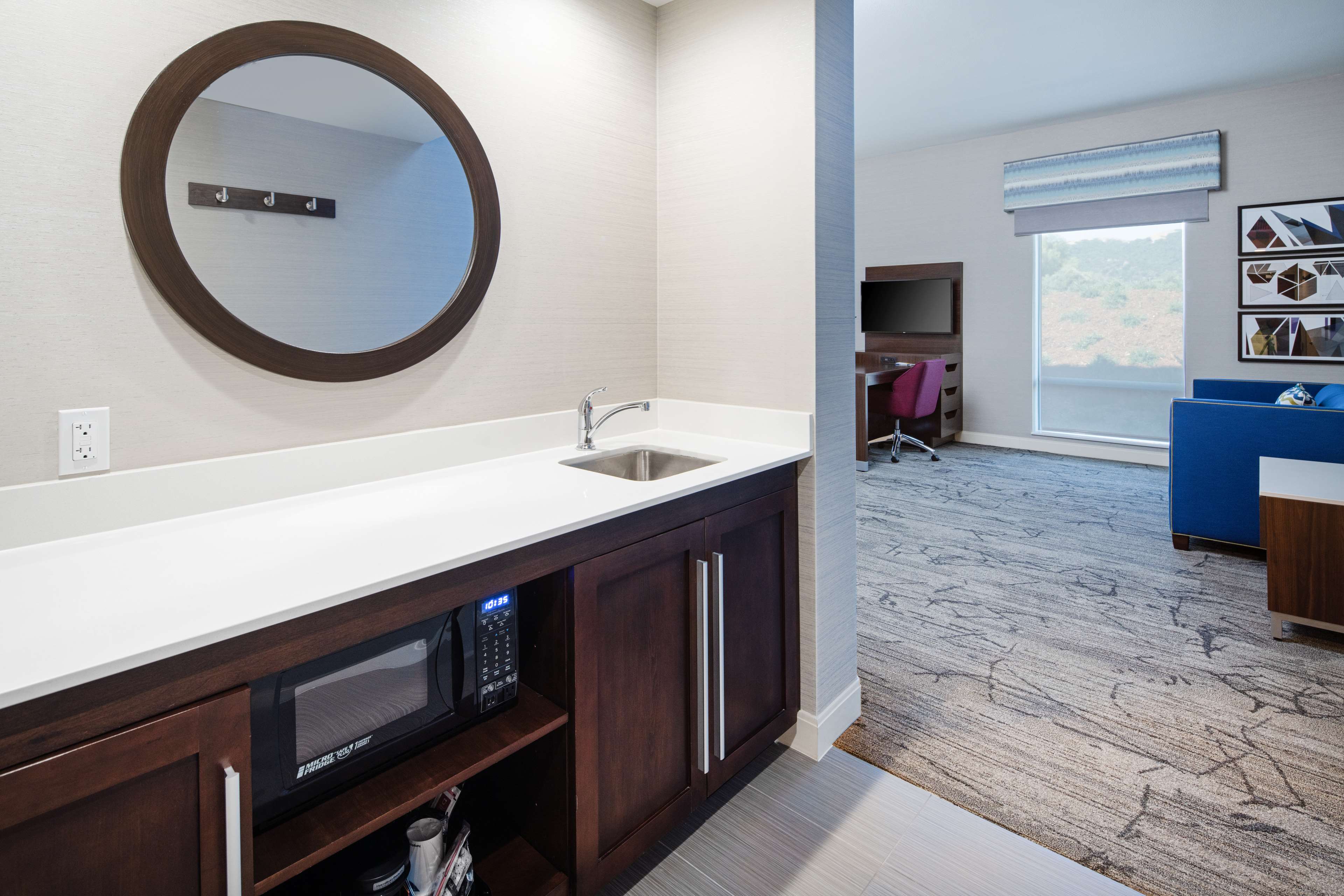 Guest room