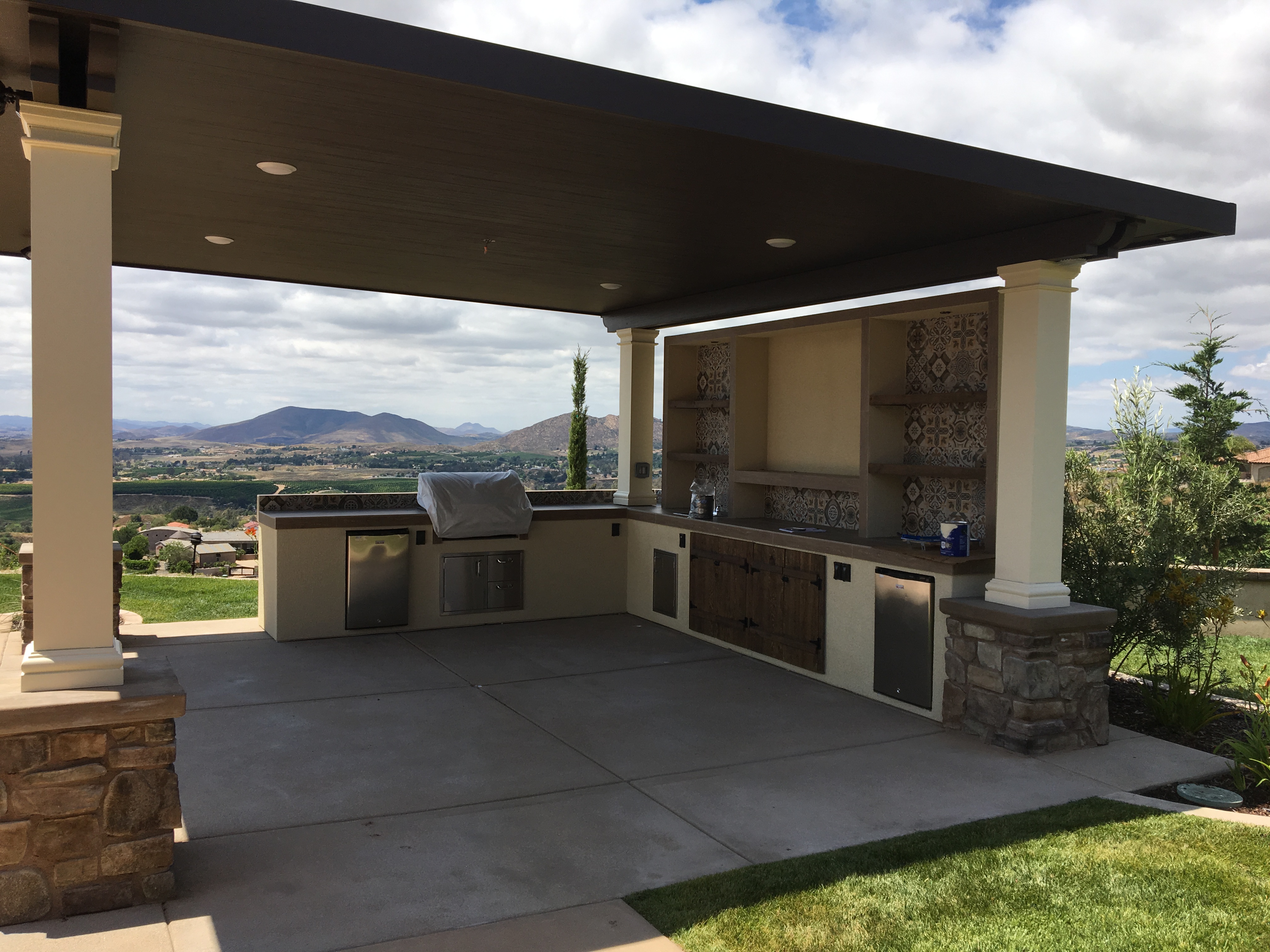 Steve Bendorf Construction Logo