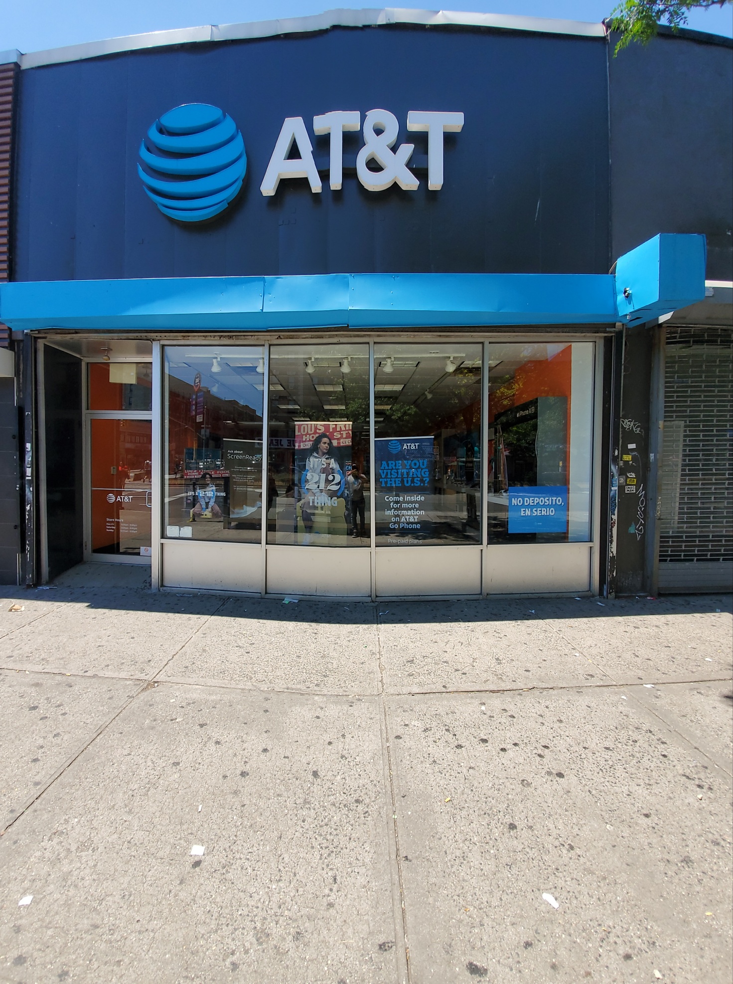 AT&T Store Photo