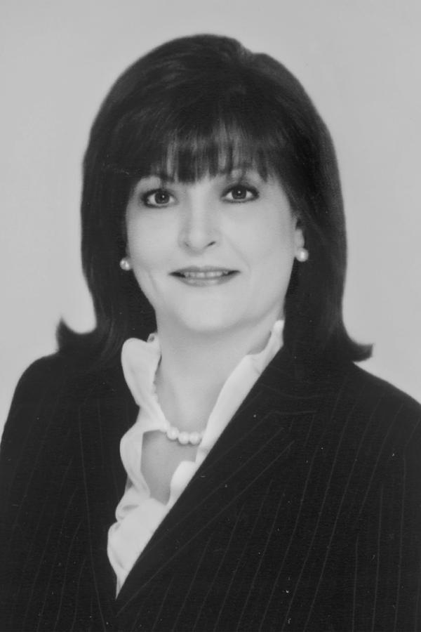 Edward Jones - Financial Advisor: Vicky Kirby, AAMS® Photo