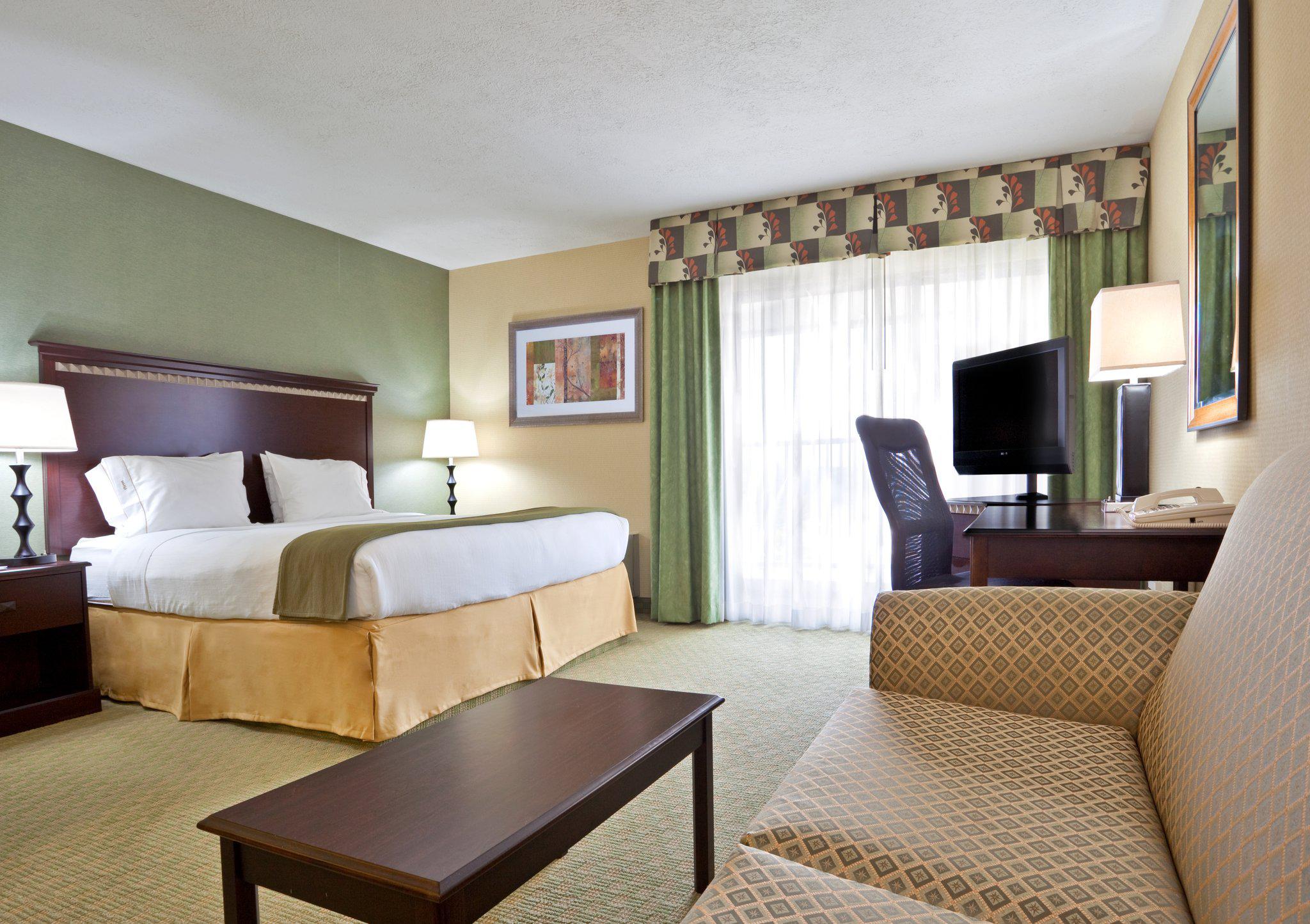 Holiday Inn Express Cincinnati West Photo