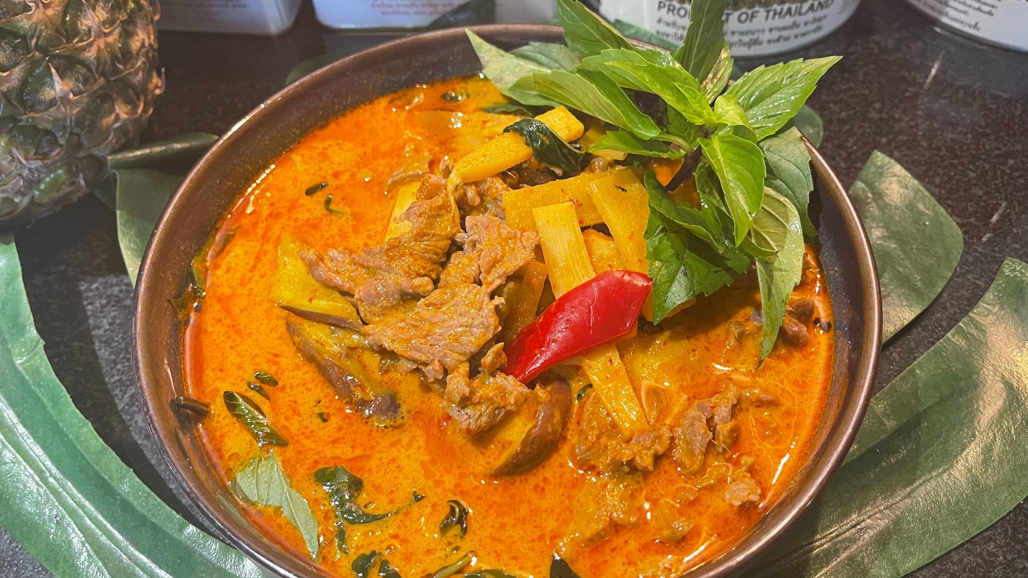 Roasted Duck Pineapple Curry แกงเผ็ดเป็ดย่าง