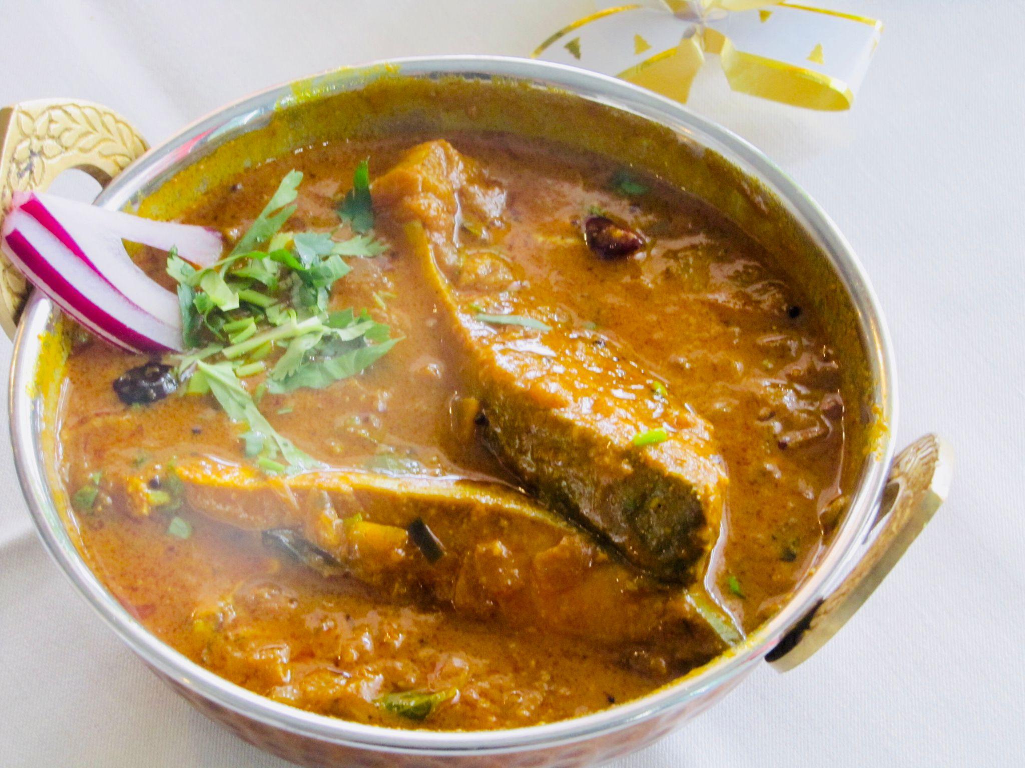 Vaaval Meen (Pomfret Fish) Kuzhambu