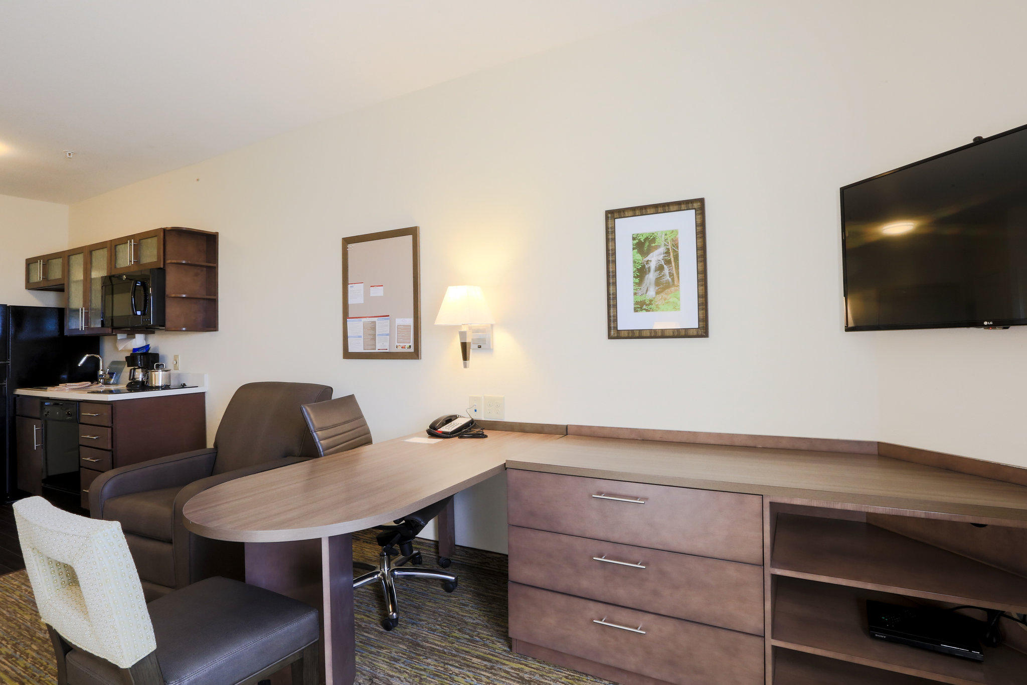 Candlewood Suites Auburn Photo