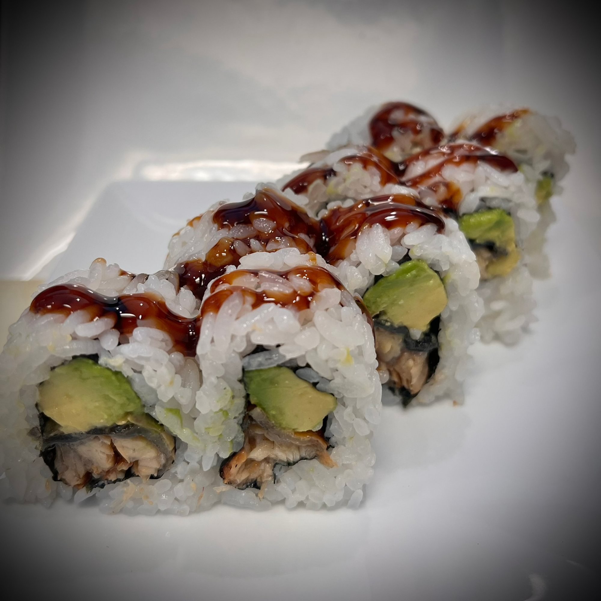 Unagi Avocado Roll (8 Pieces)