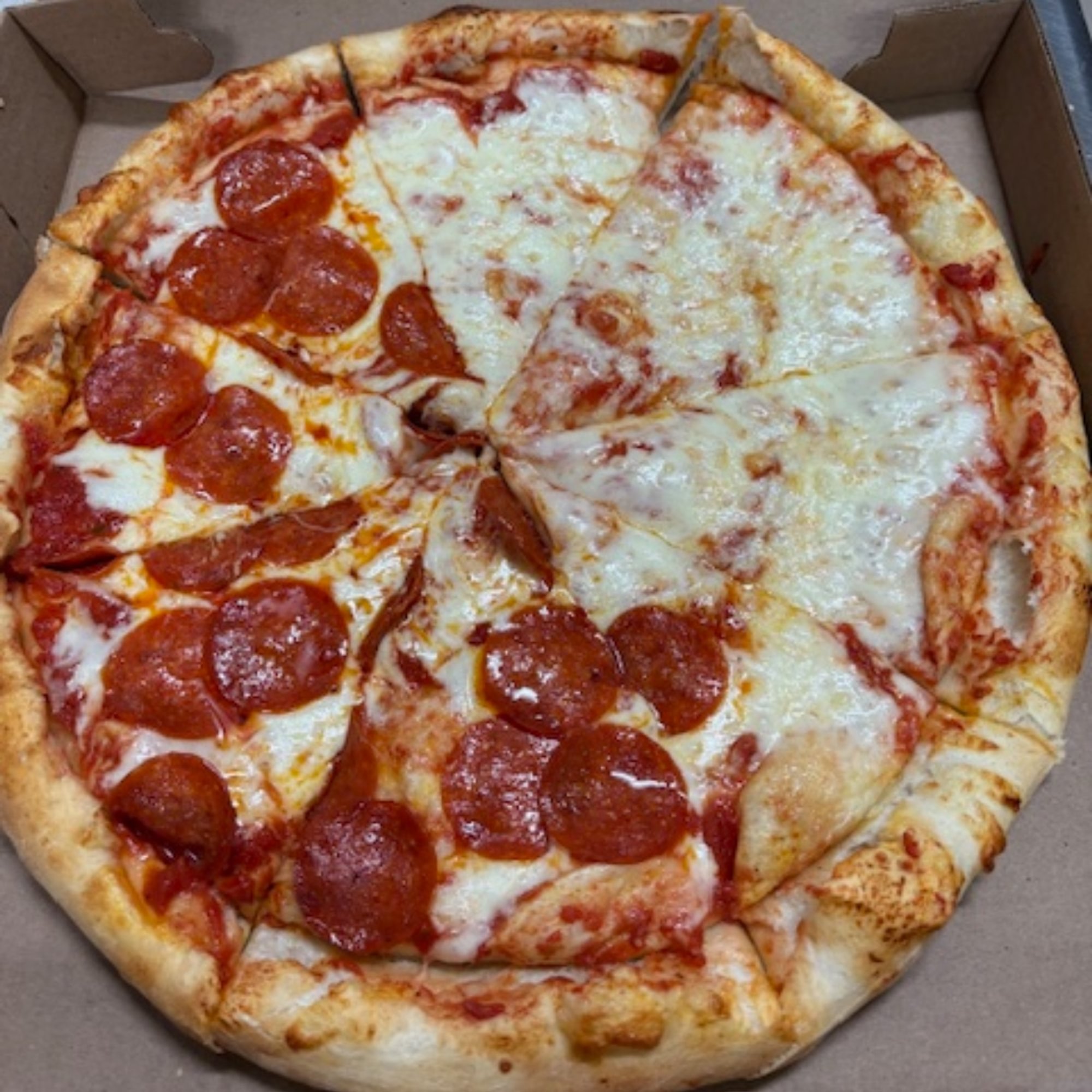 1/2 Pepperoni Pizza (Medium 14”)