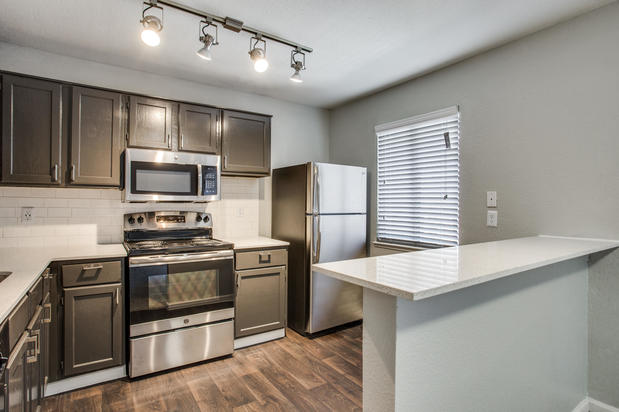 Images Weston Medical Center Apartments