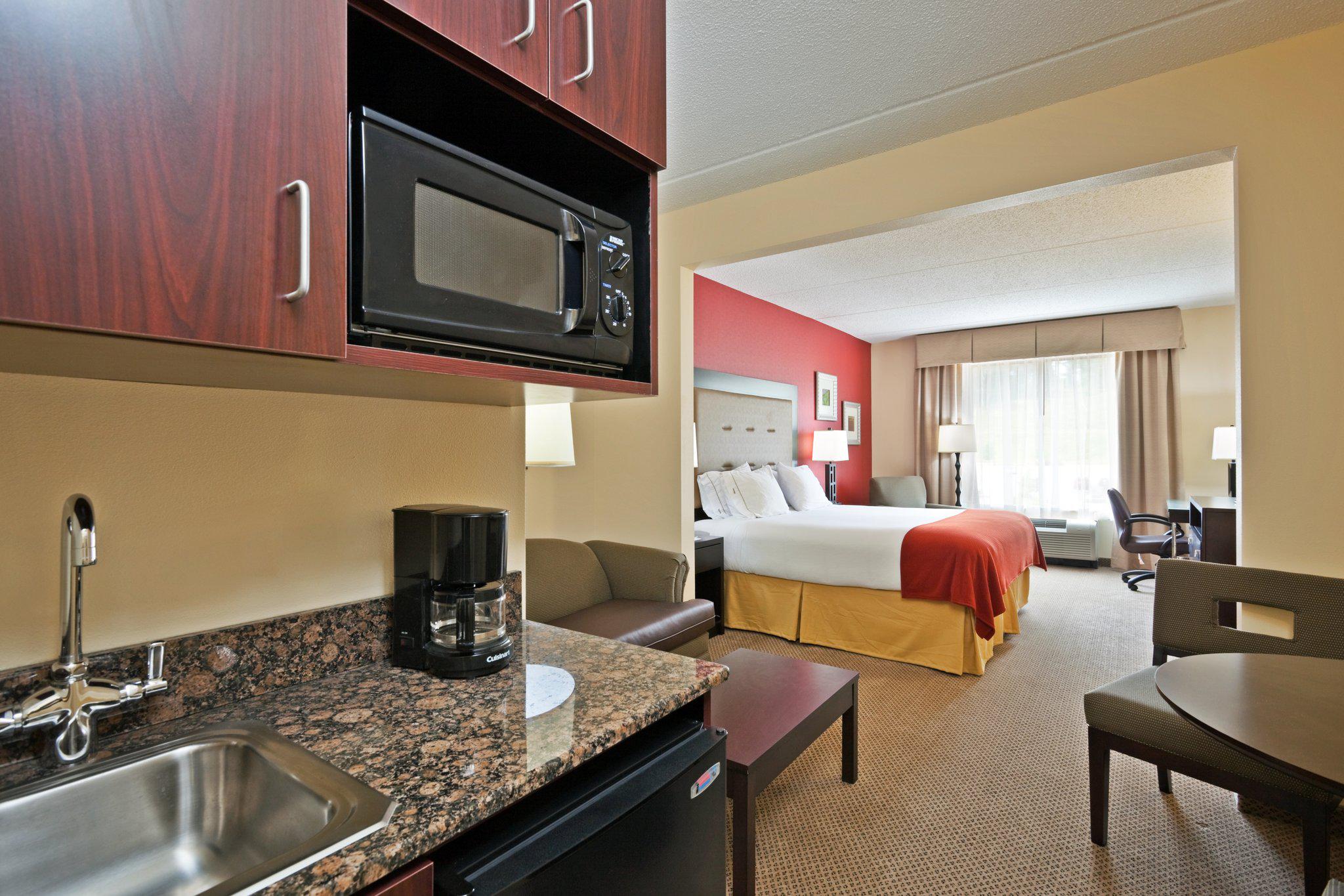 Holiday Inn Express & Suites Kodak East-Sevierville Photo