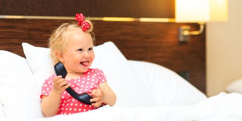 5 Ways to Entertain Kids at a Hotel