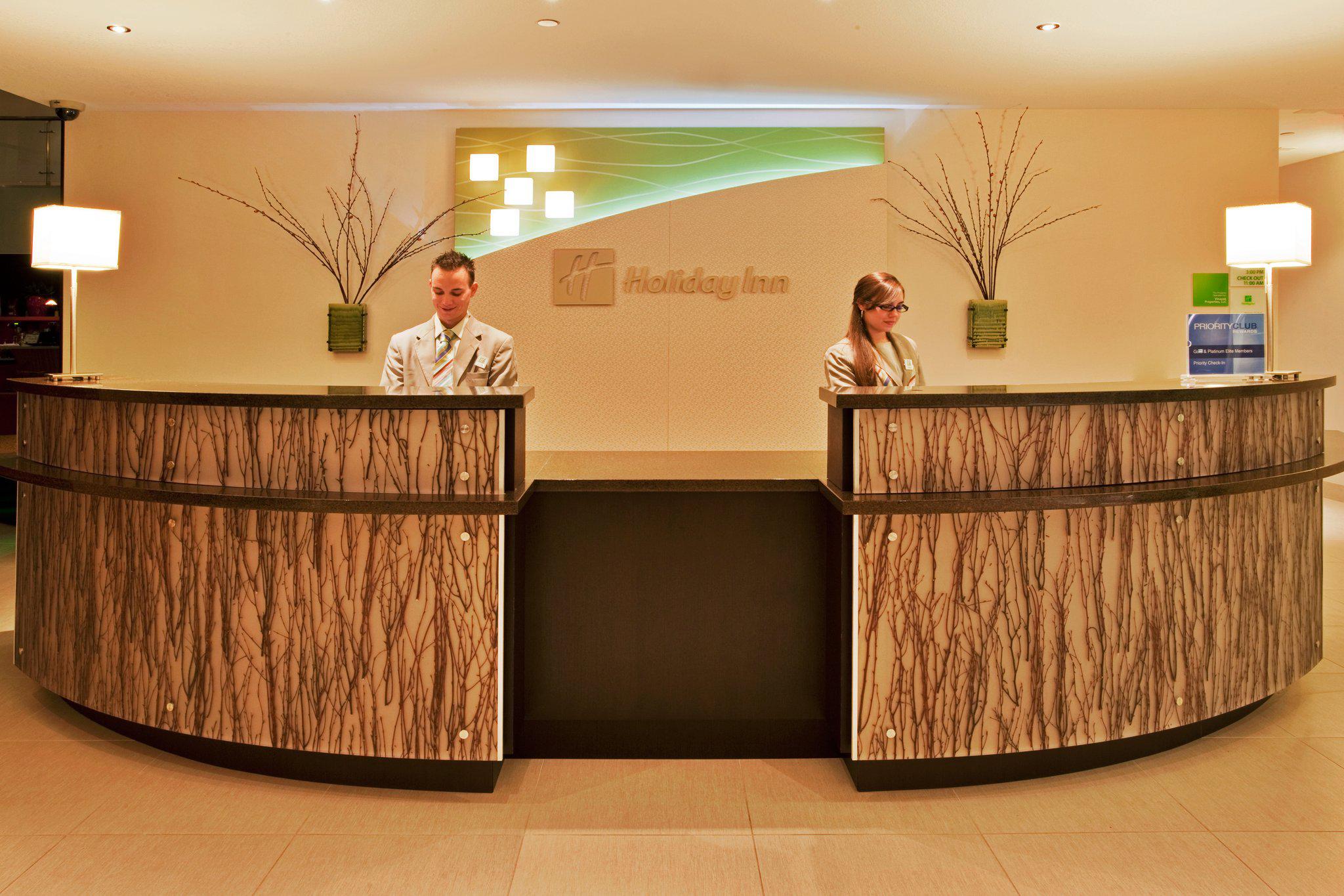 Holiday Inn Sarasota-Airport Photo