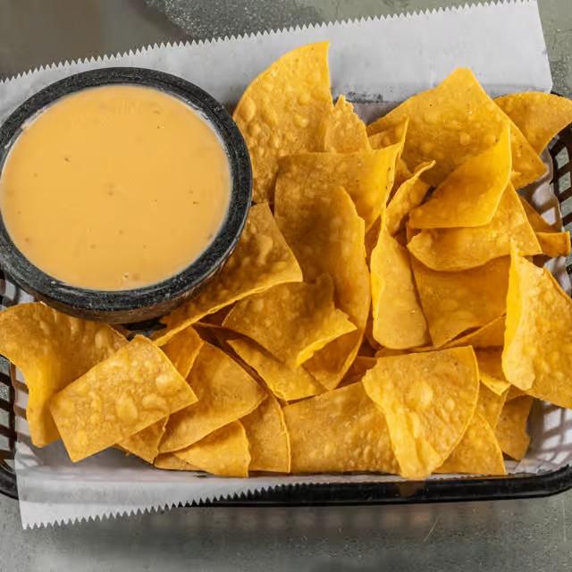 Queso Dip & Chips