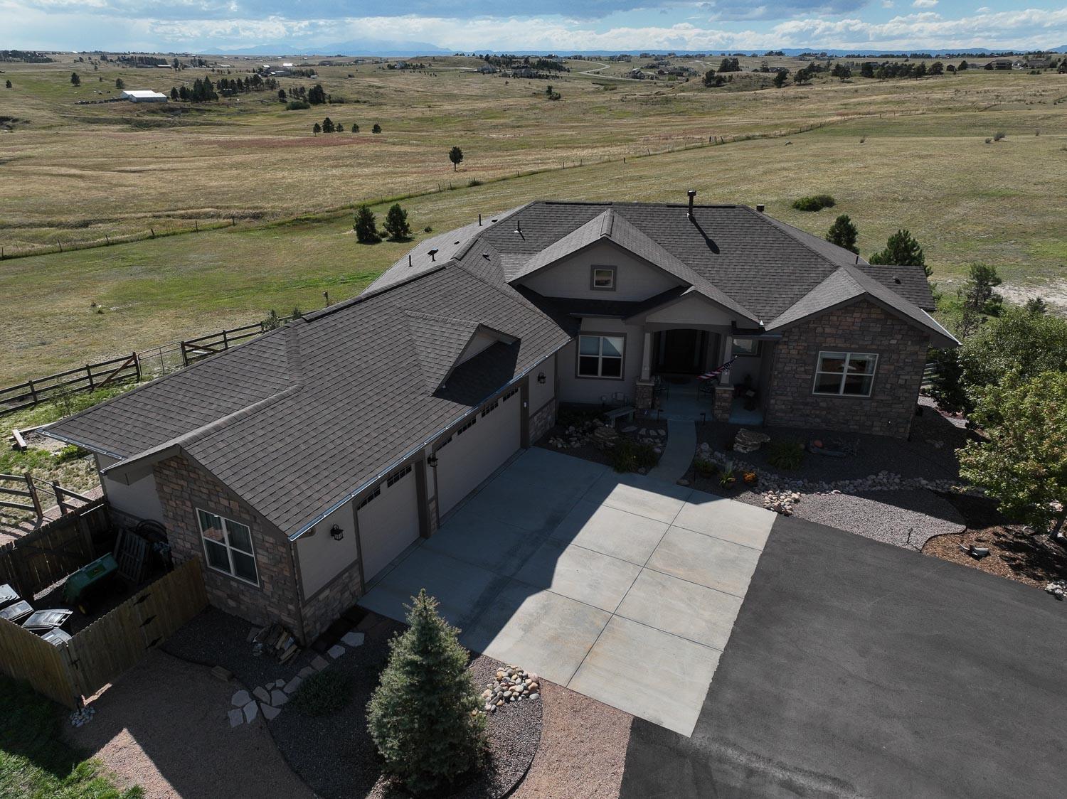 ELK Roofing & Construction Image