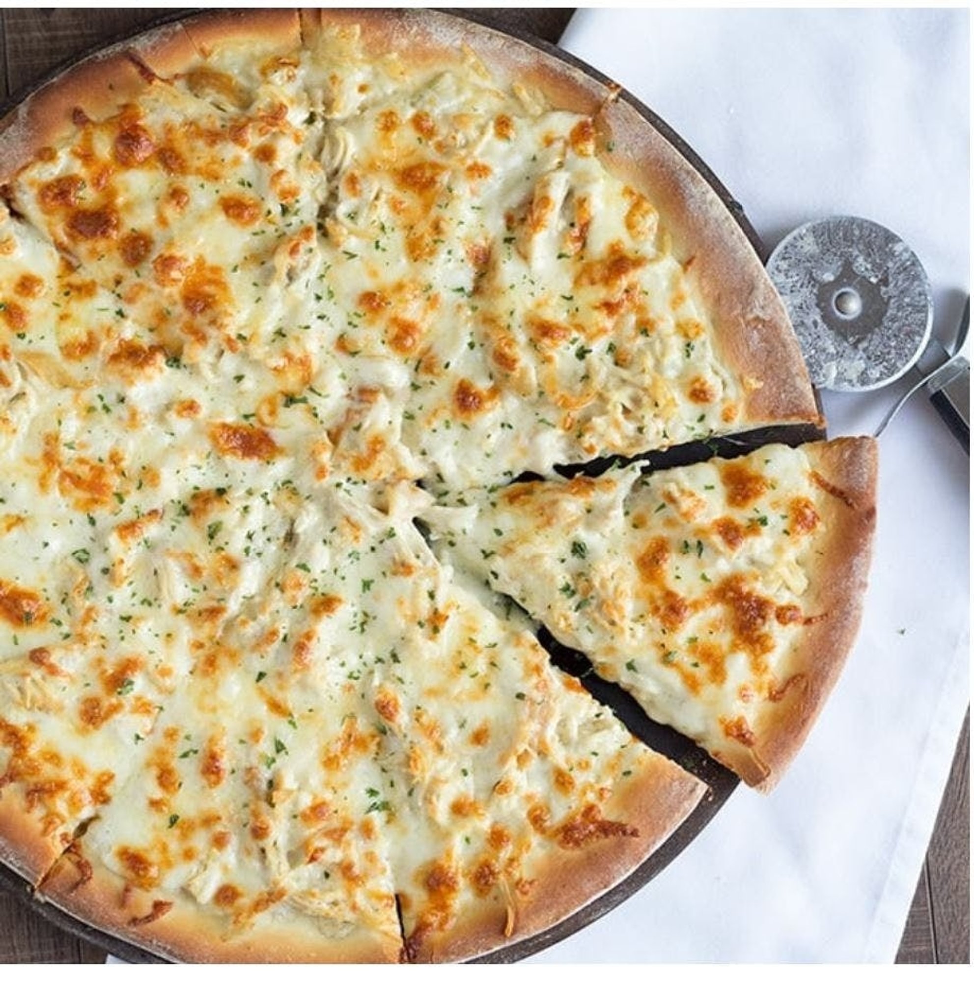 Chicken Alfredo Pizza