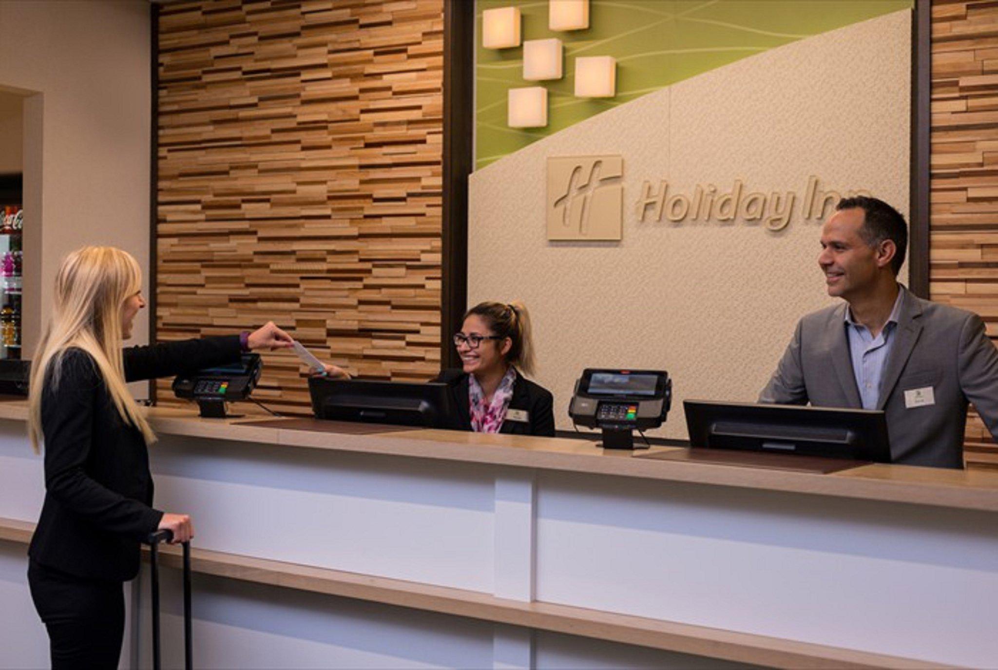 Holiday Inn & Suites Chicago O'Hare - Rosemont Photo