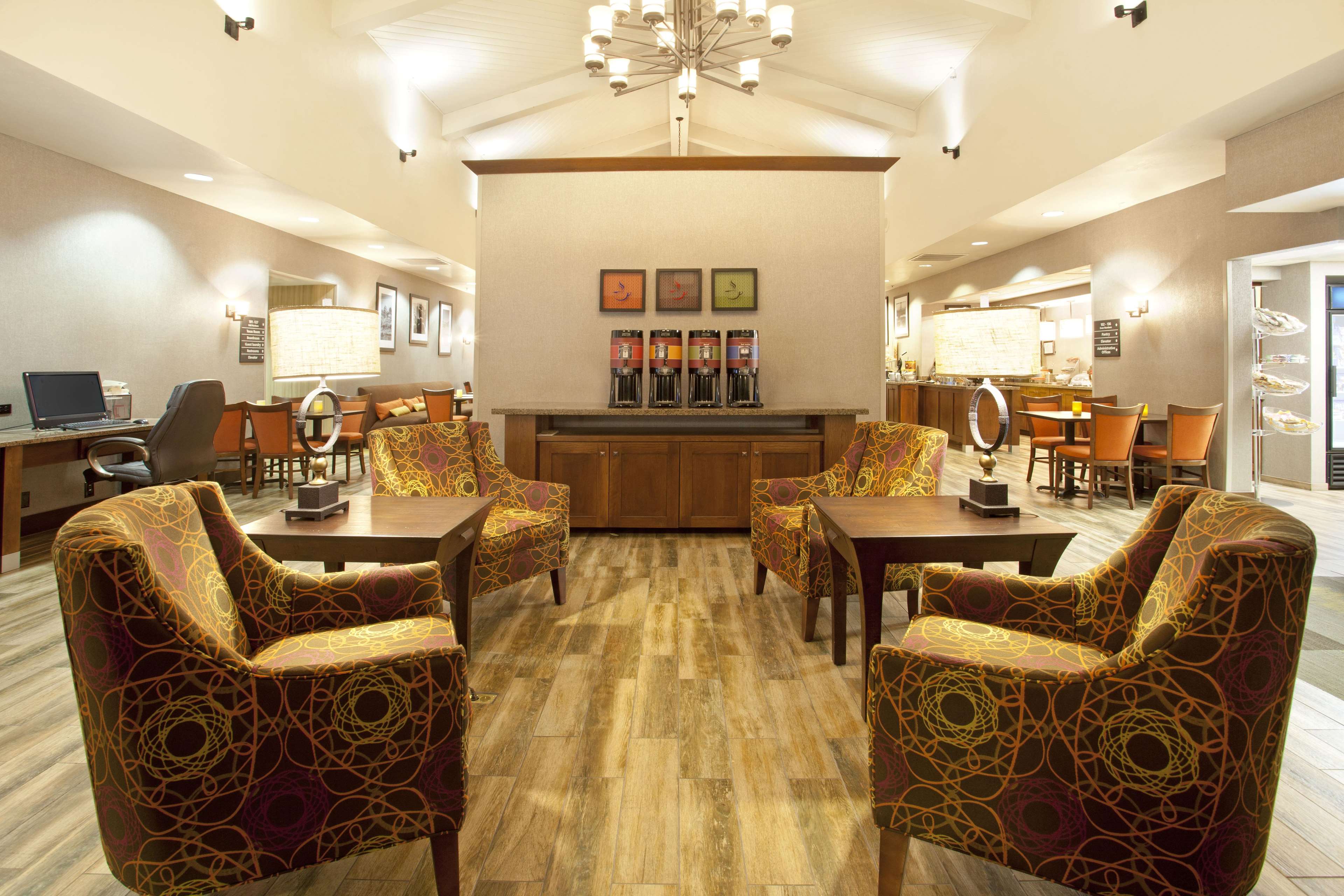 Hampton Inn & Suites El Paso-Airport Photo