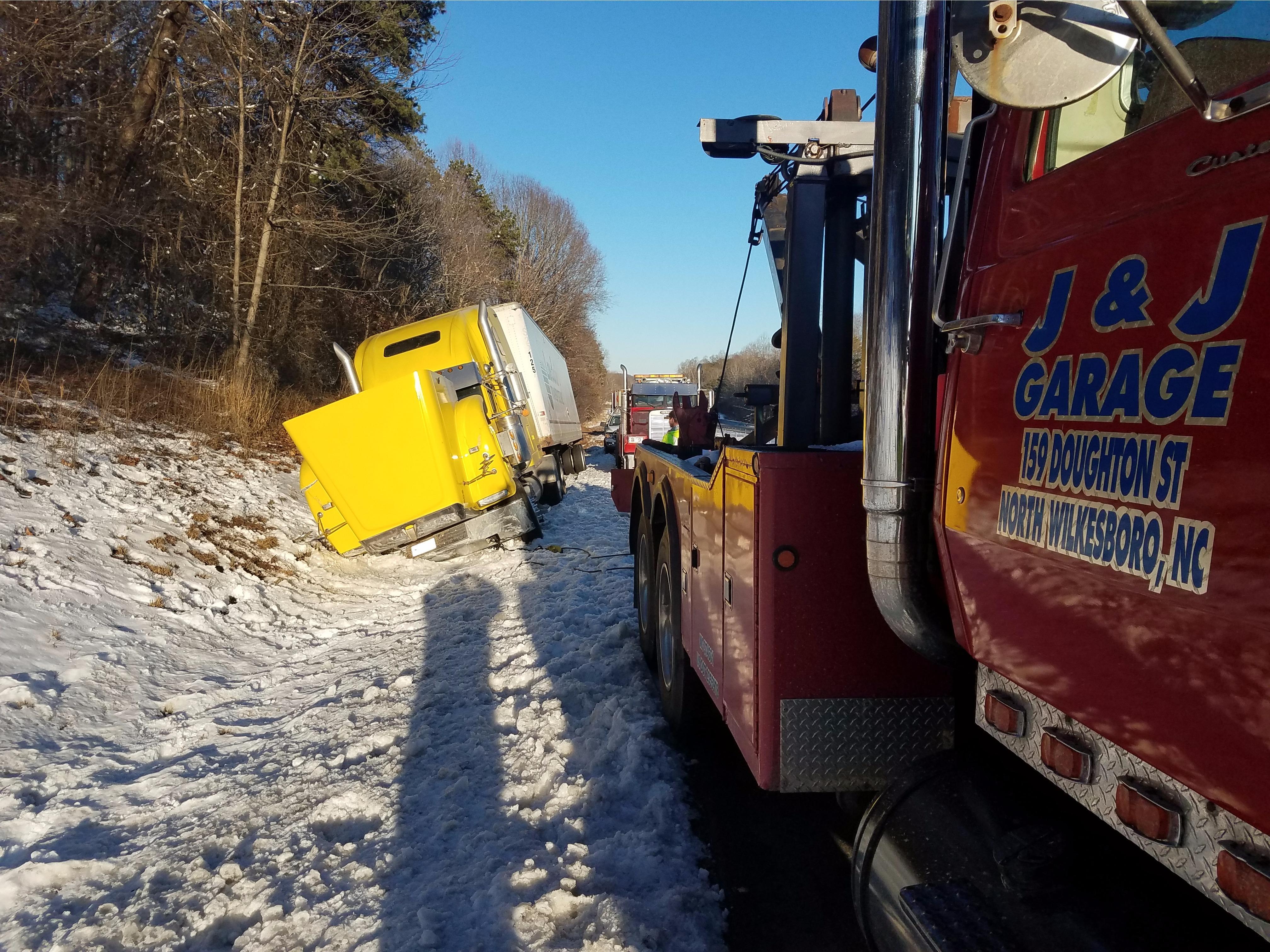 J&J Garage 24hr Towing Photo