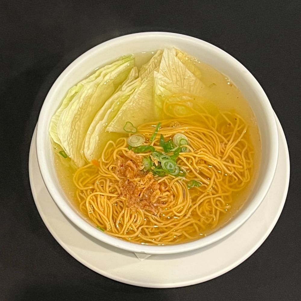 E10. No Meat Egg Noodle Soup