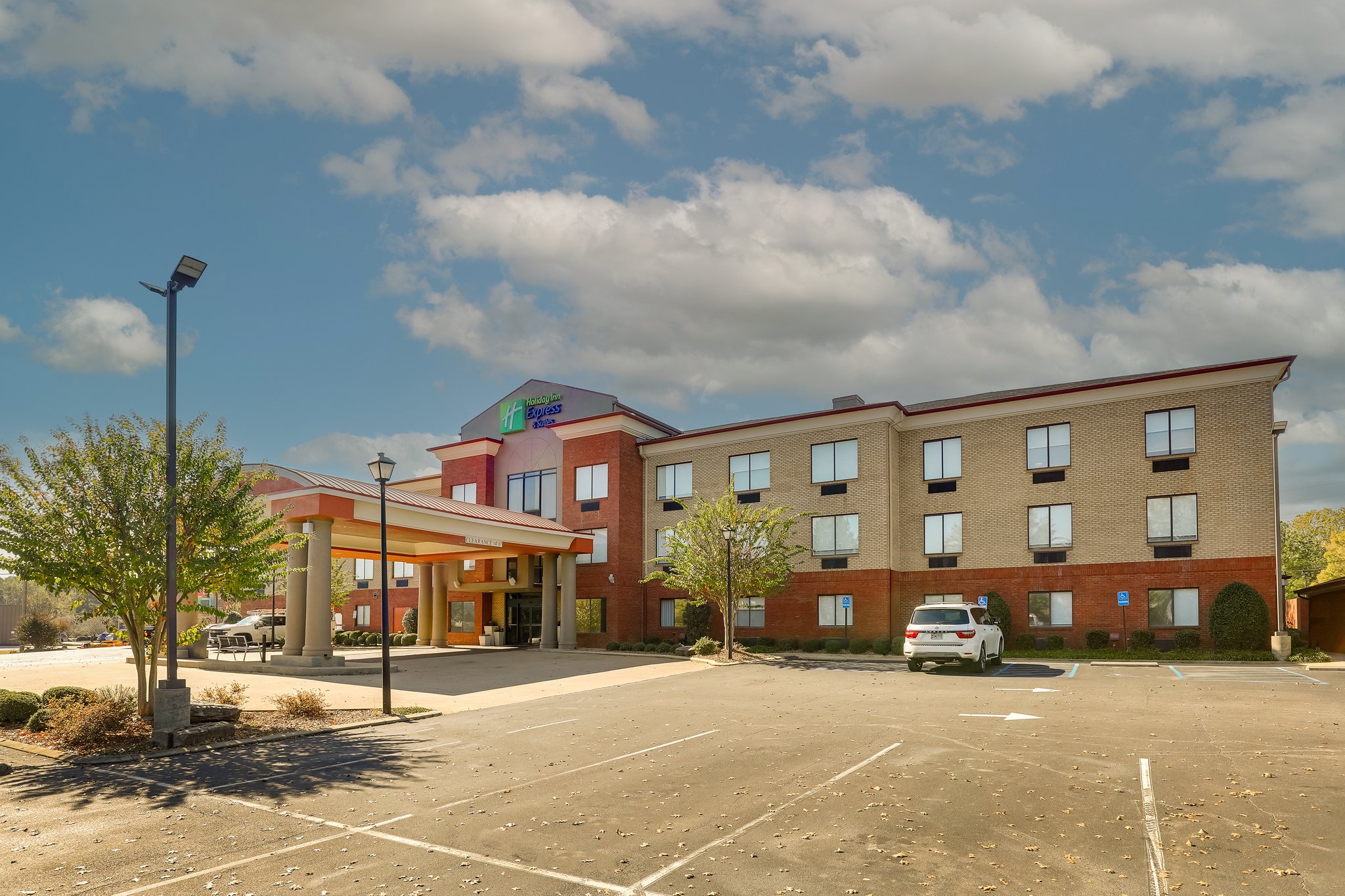 Holiday Inn Express & Suites Gadsden W-Near Attalla by IHG Image