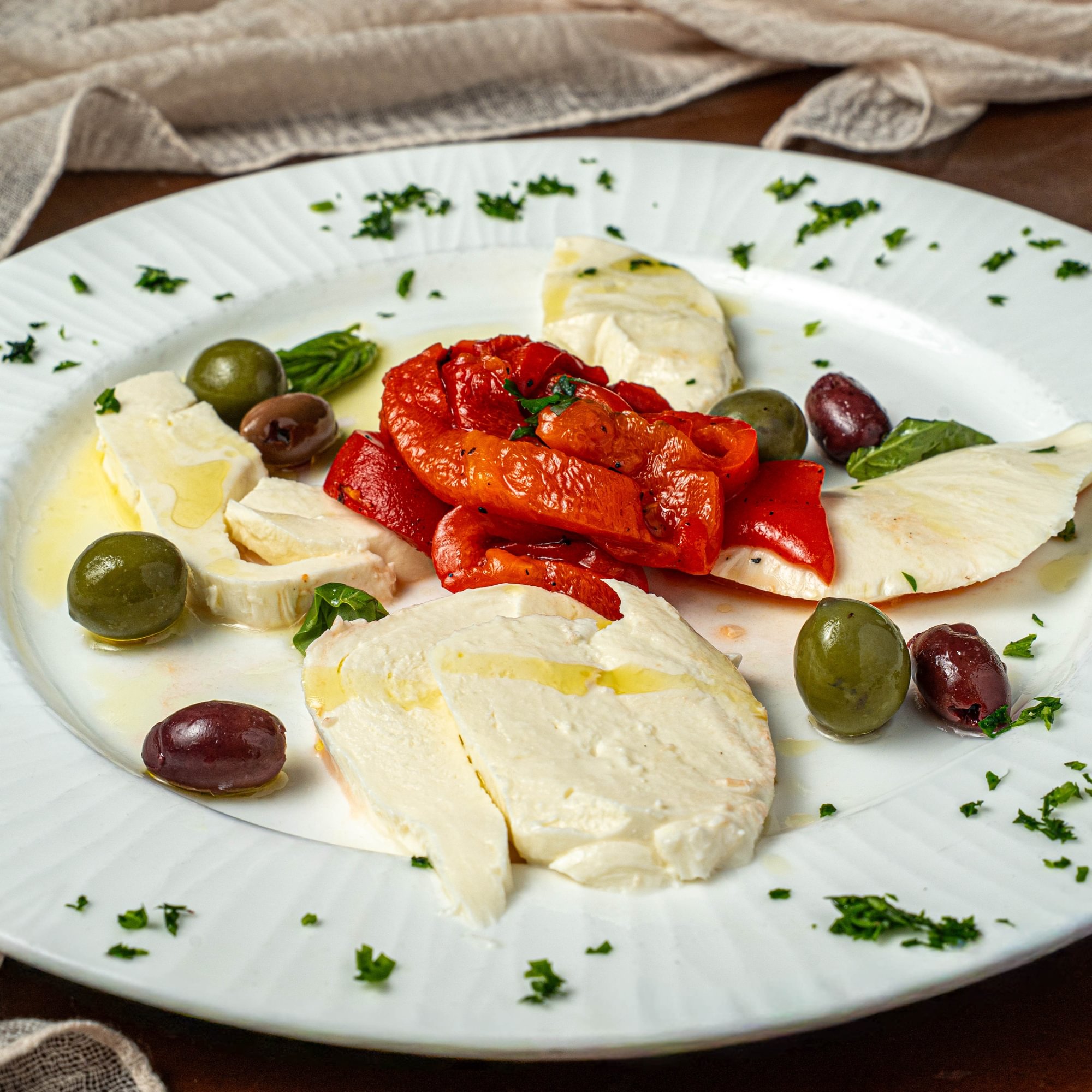 Fresh Mozzarella & Roasted Peppers or Tomato