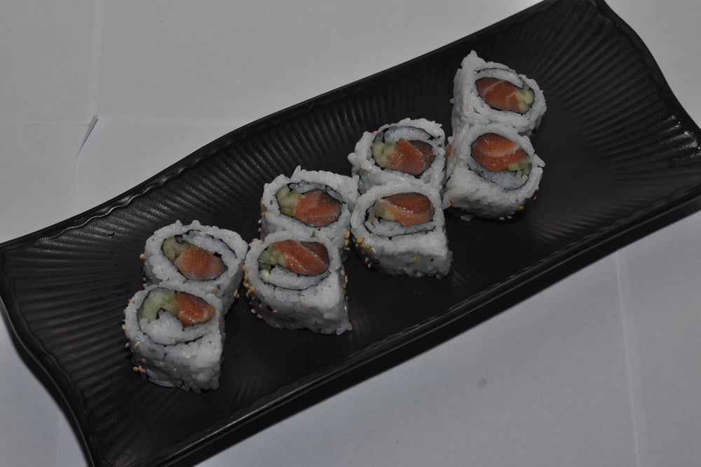 Salmon Avo Roll