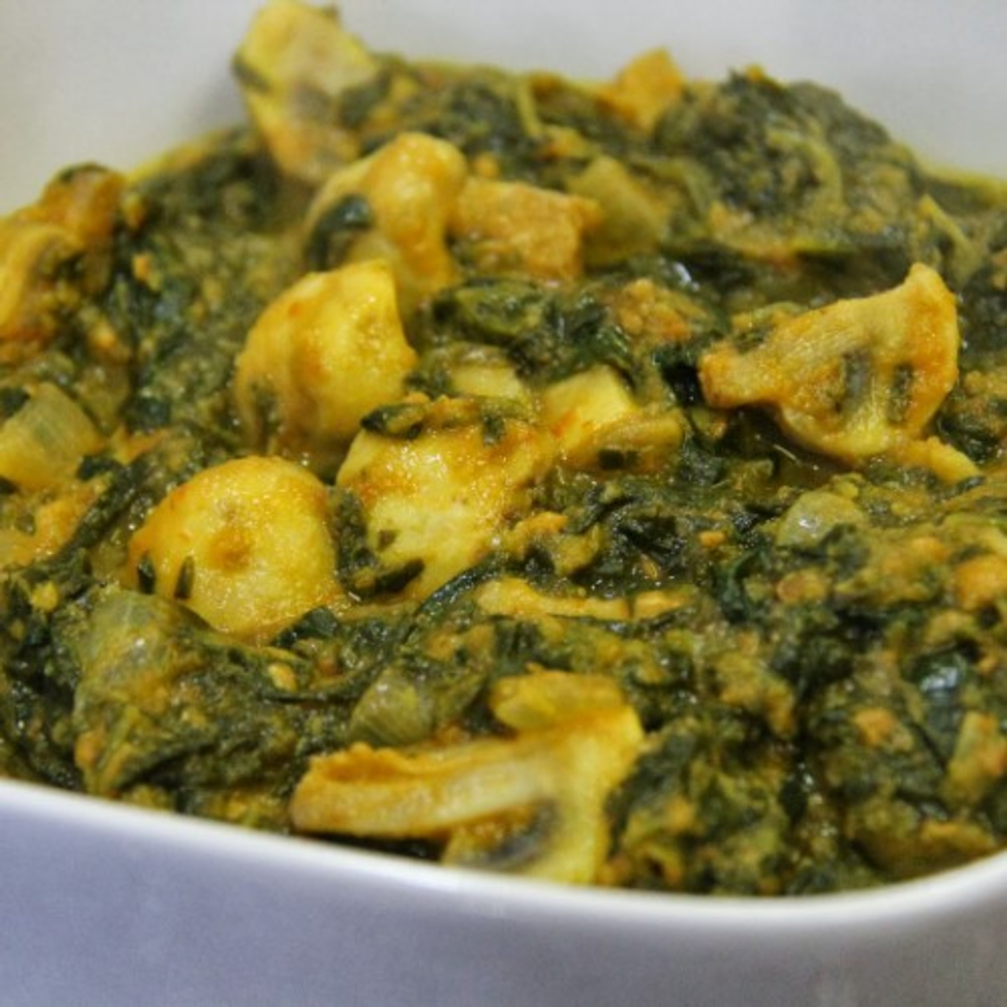 25. Saag Mushroom