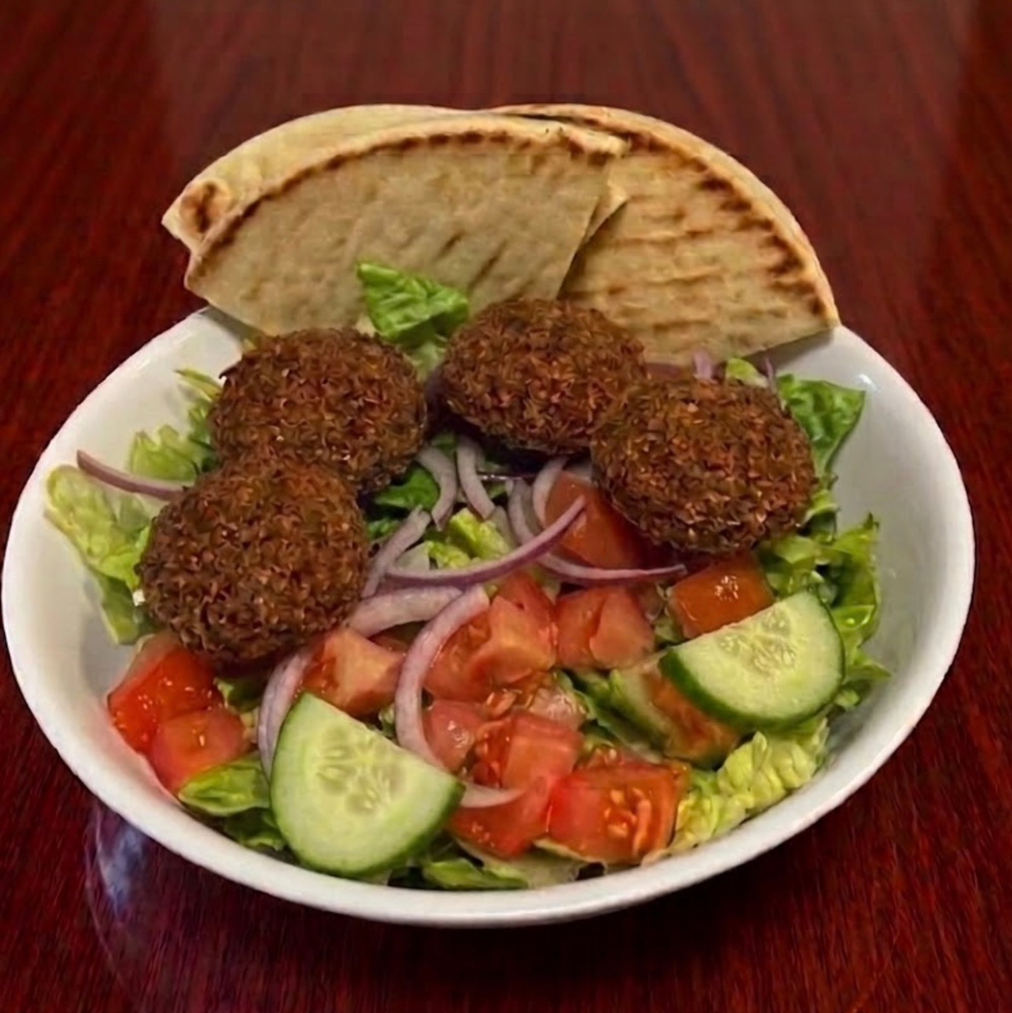 Falafel Salad 4pc