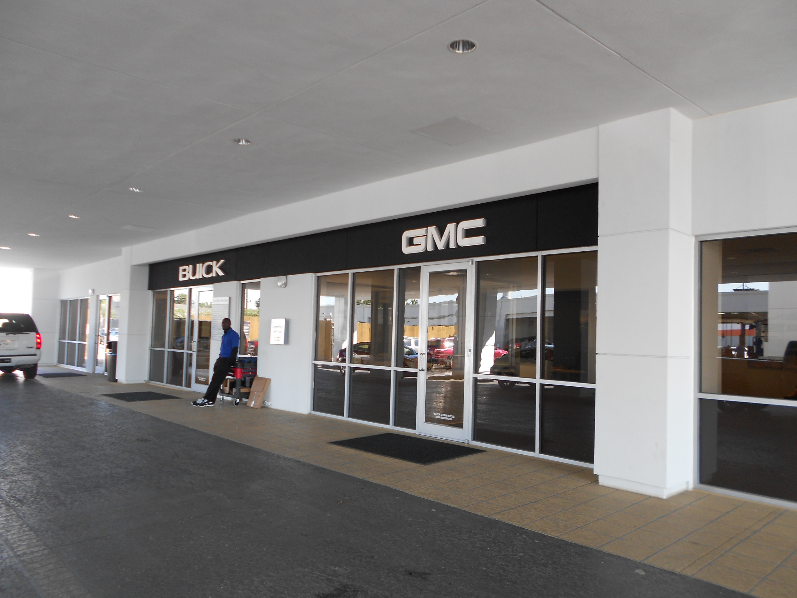 Sterling McCall Buick GMC Photo