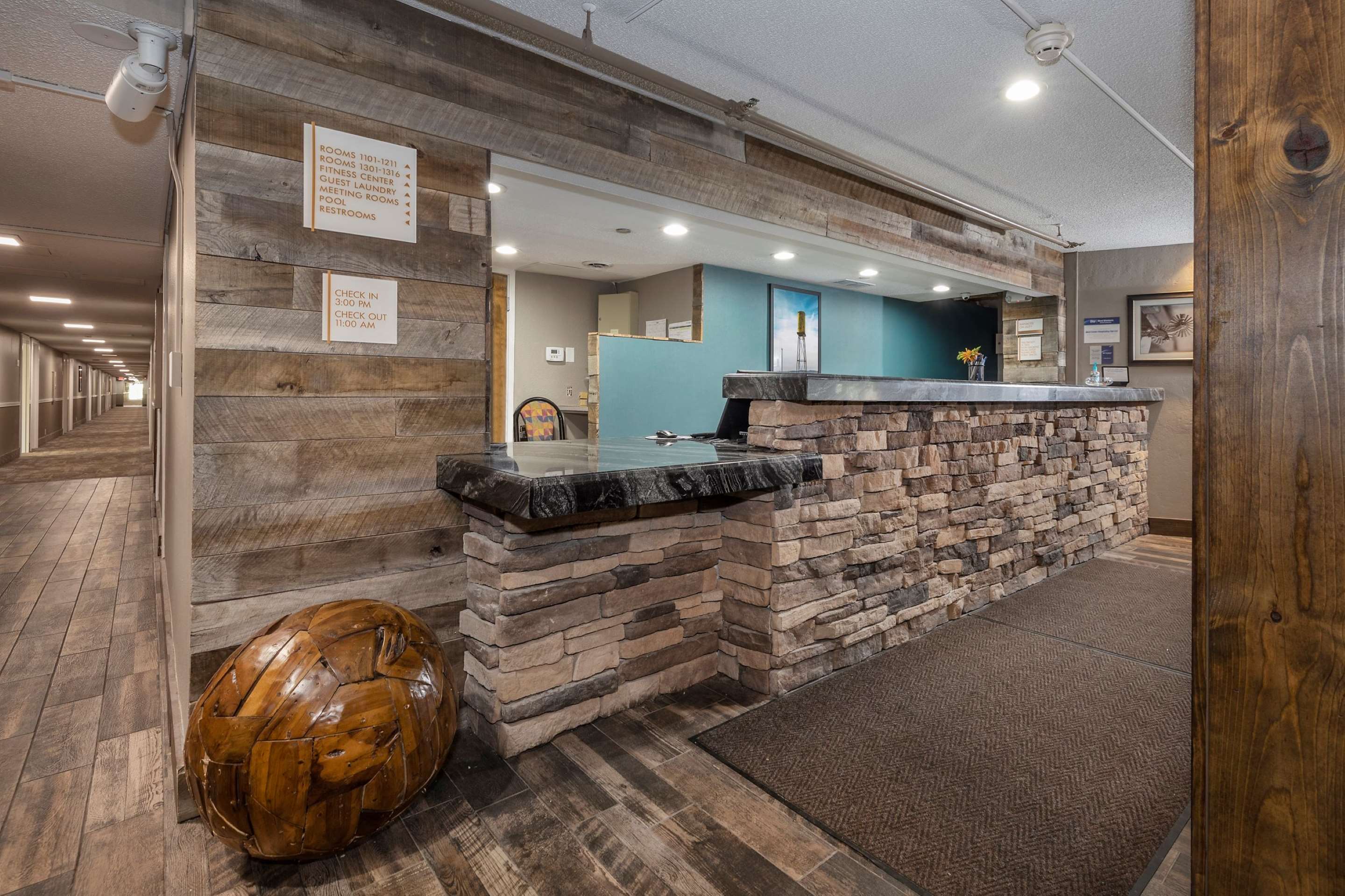 BestWestern Casper Front desk