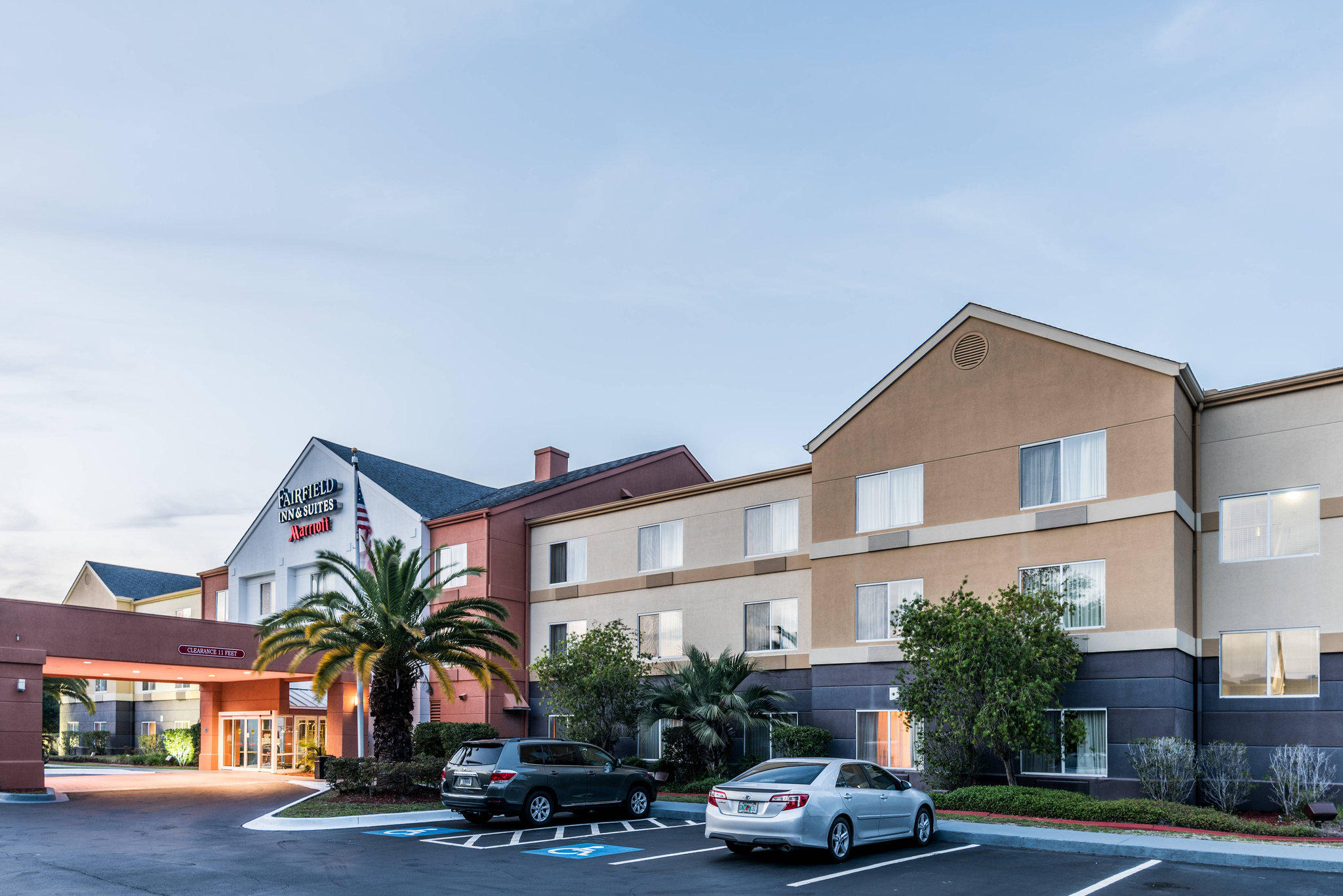 Fairfield Inn & Suites by Marriott Savannah I-95 South Photo