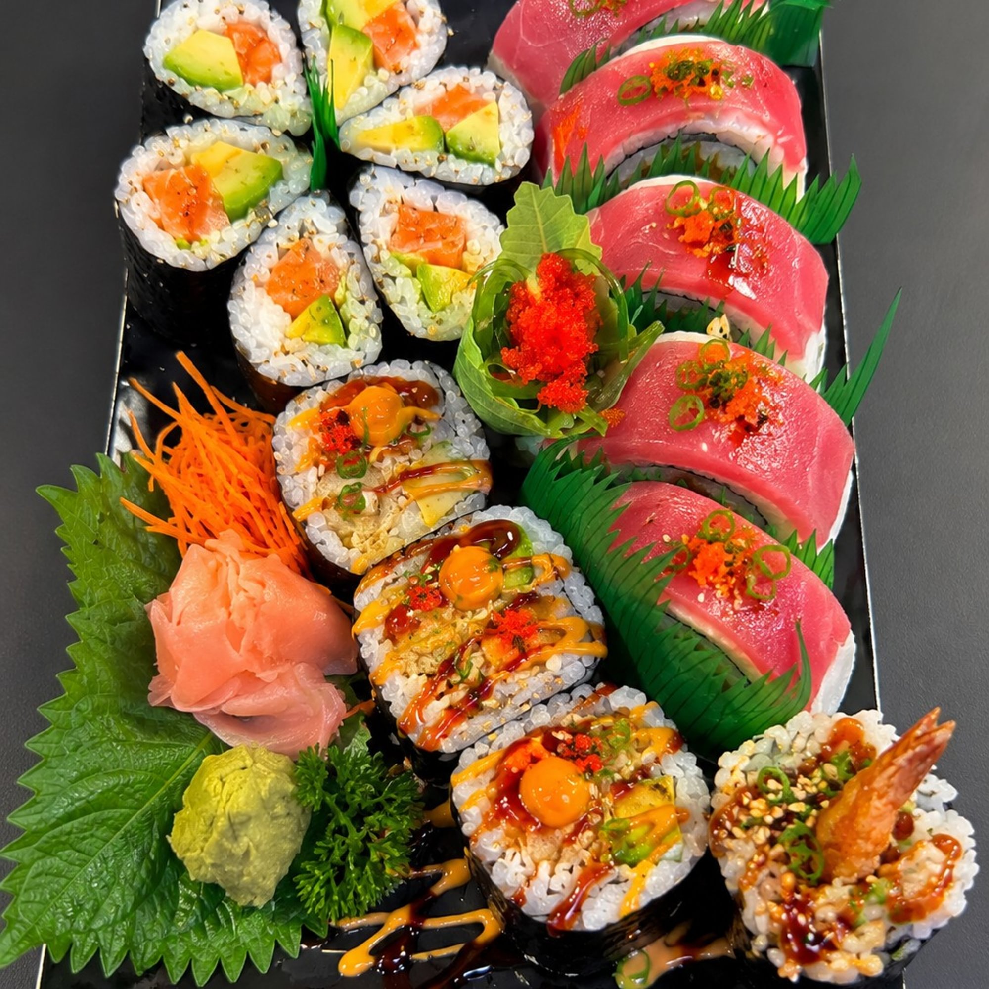 Pine Sushi Lover Plate