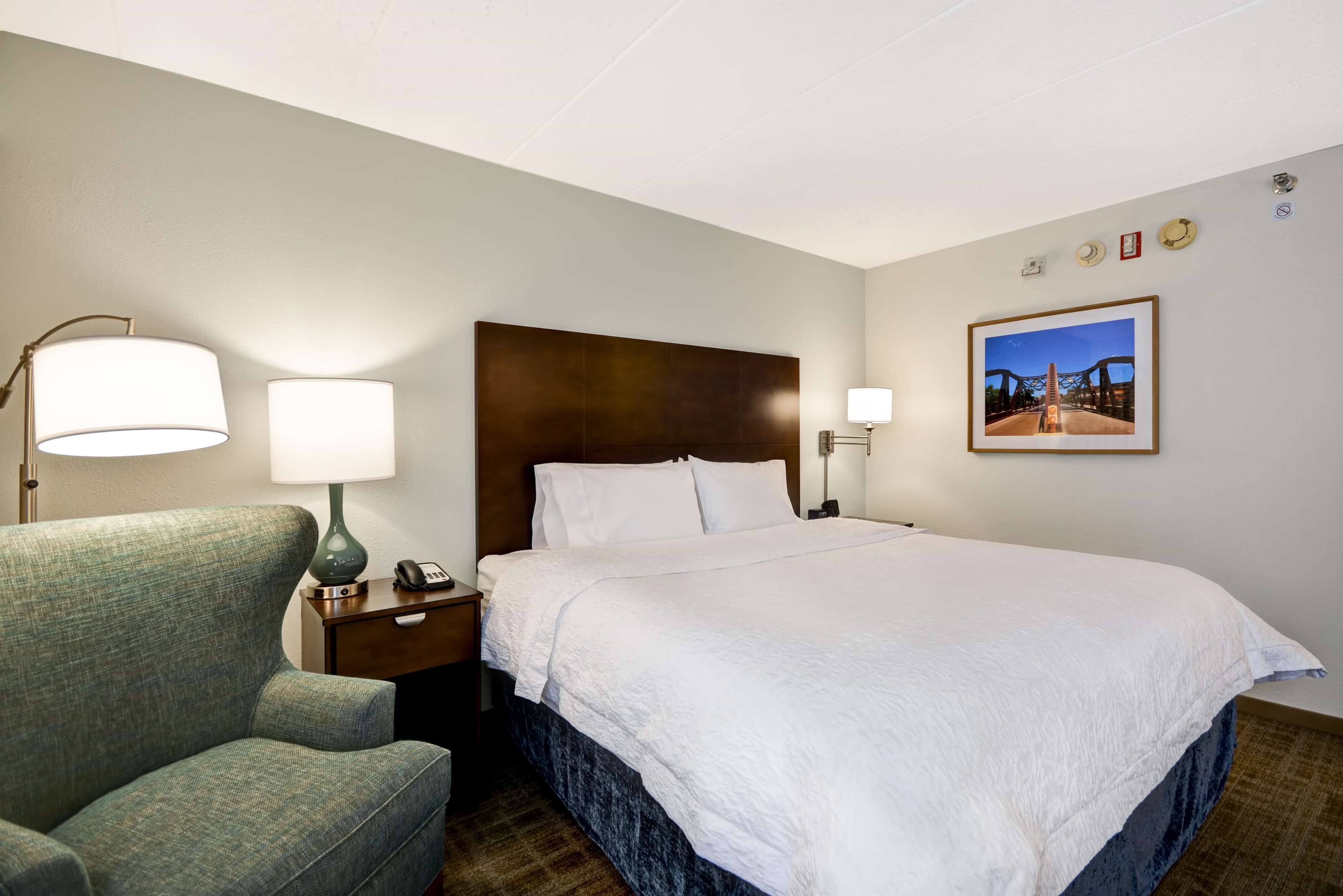 Hampton Inn Chicago/Naperville Photo