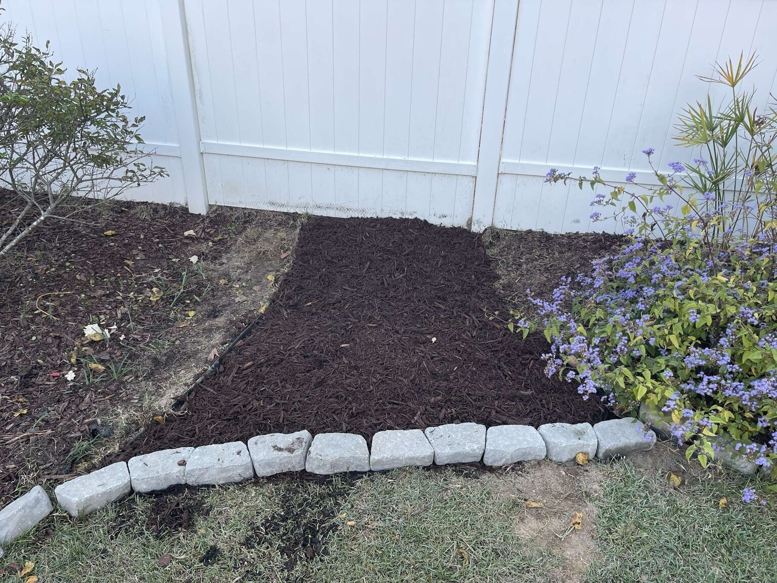 EZ Yard & Junk Image