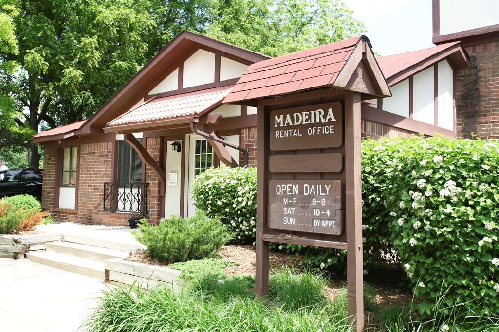 Madeira Apartments Office