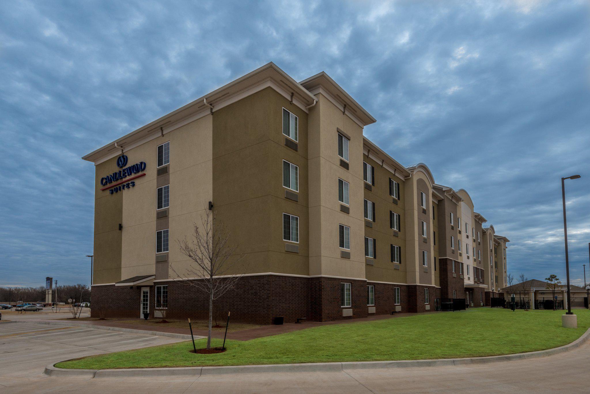 Candlewood Suites Midwest City Photo