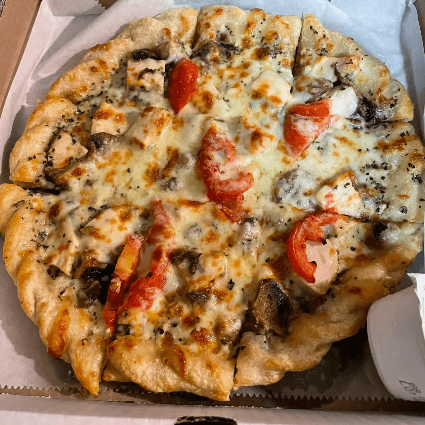Tuscan Chicken Pizza (Large 16")