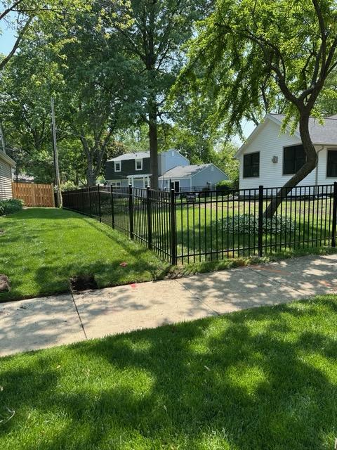 Top Rail Fence Naperville Image