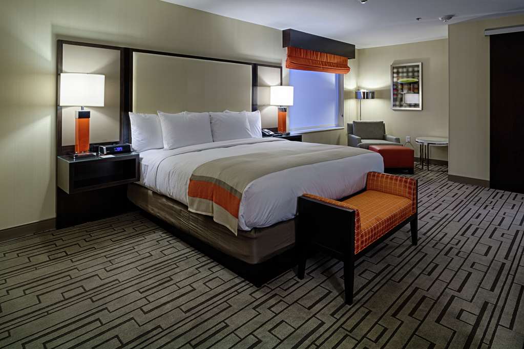 DoubleTree by Hilton Hotel Bristol, Connecticut Image