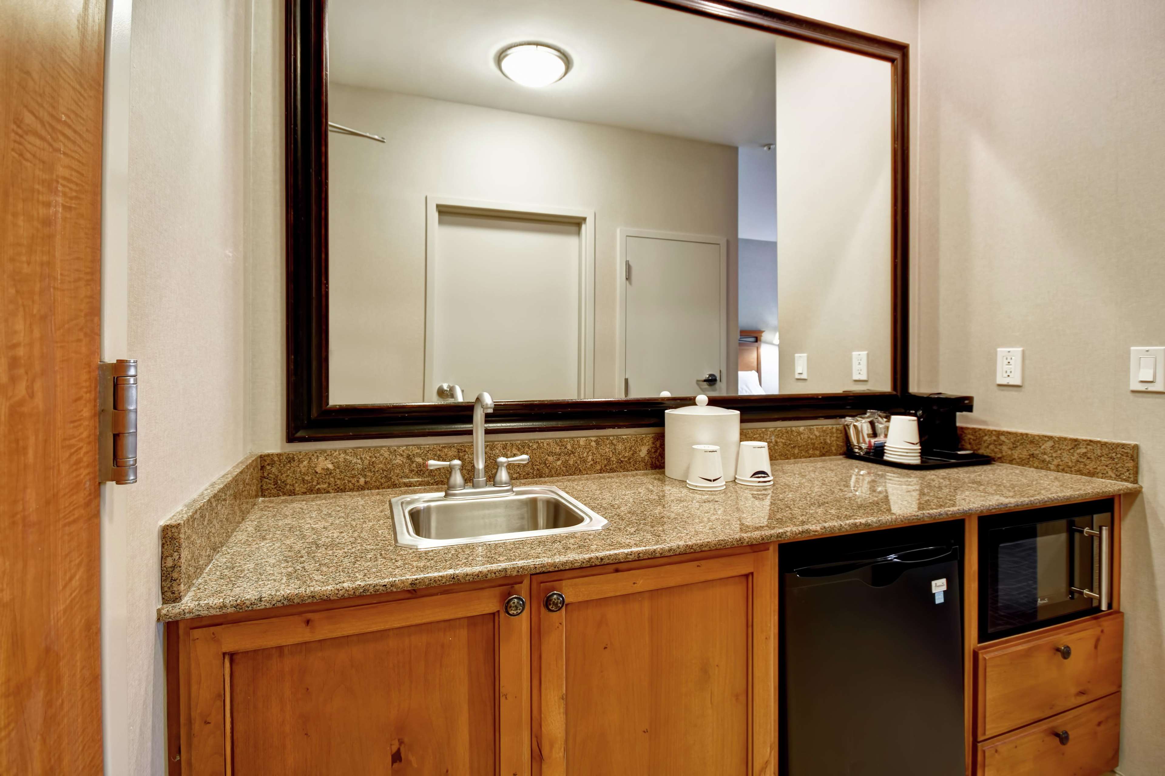 Hampton Inn & Suites Salt Lake City-West Jordan Photo