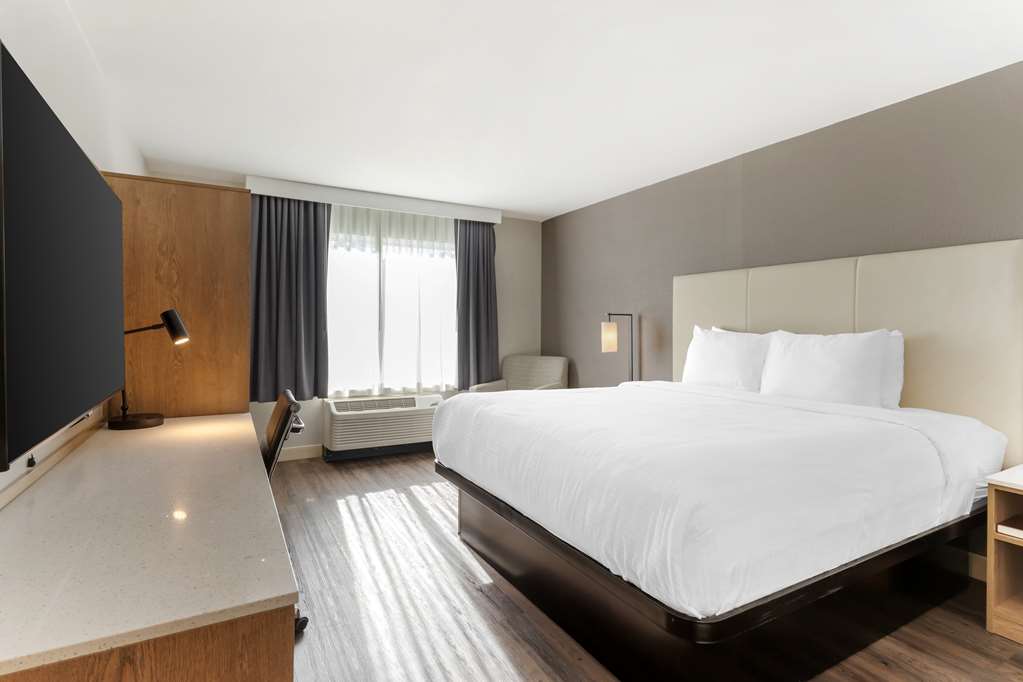 Best Western Plus Rancho Cordova Inn Image