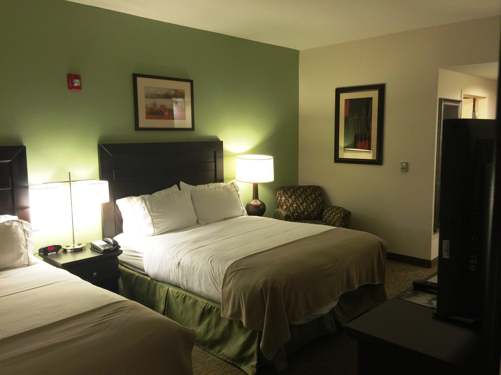 Holiday Inn Express & Suites Oro Valley-Tucson North Photo