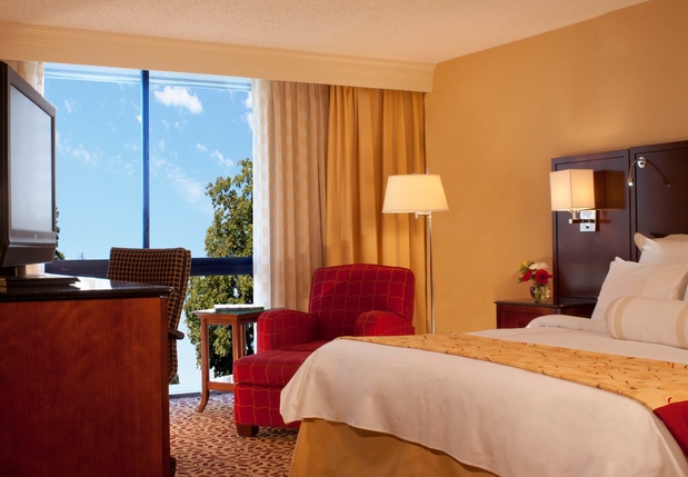 Images Omaha Marriott