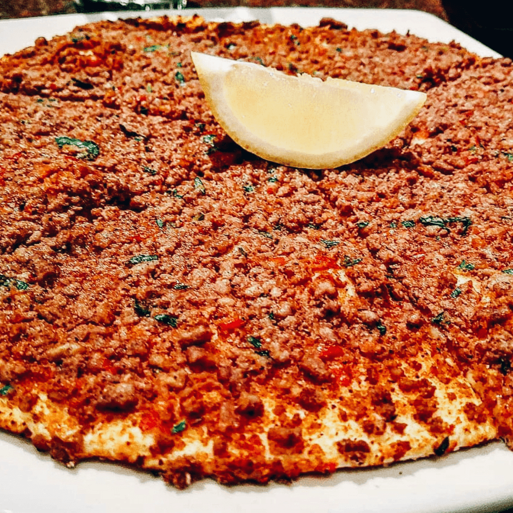 Lahm Bil-Ajin (Sfiha) (Halal)