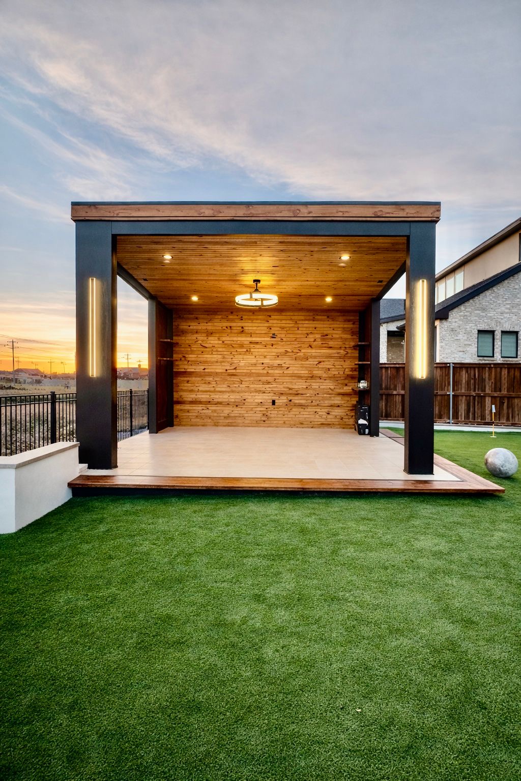 OaksMark Outdoor Living Image