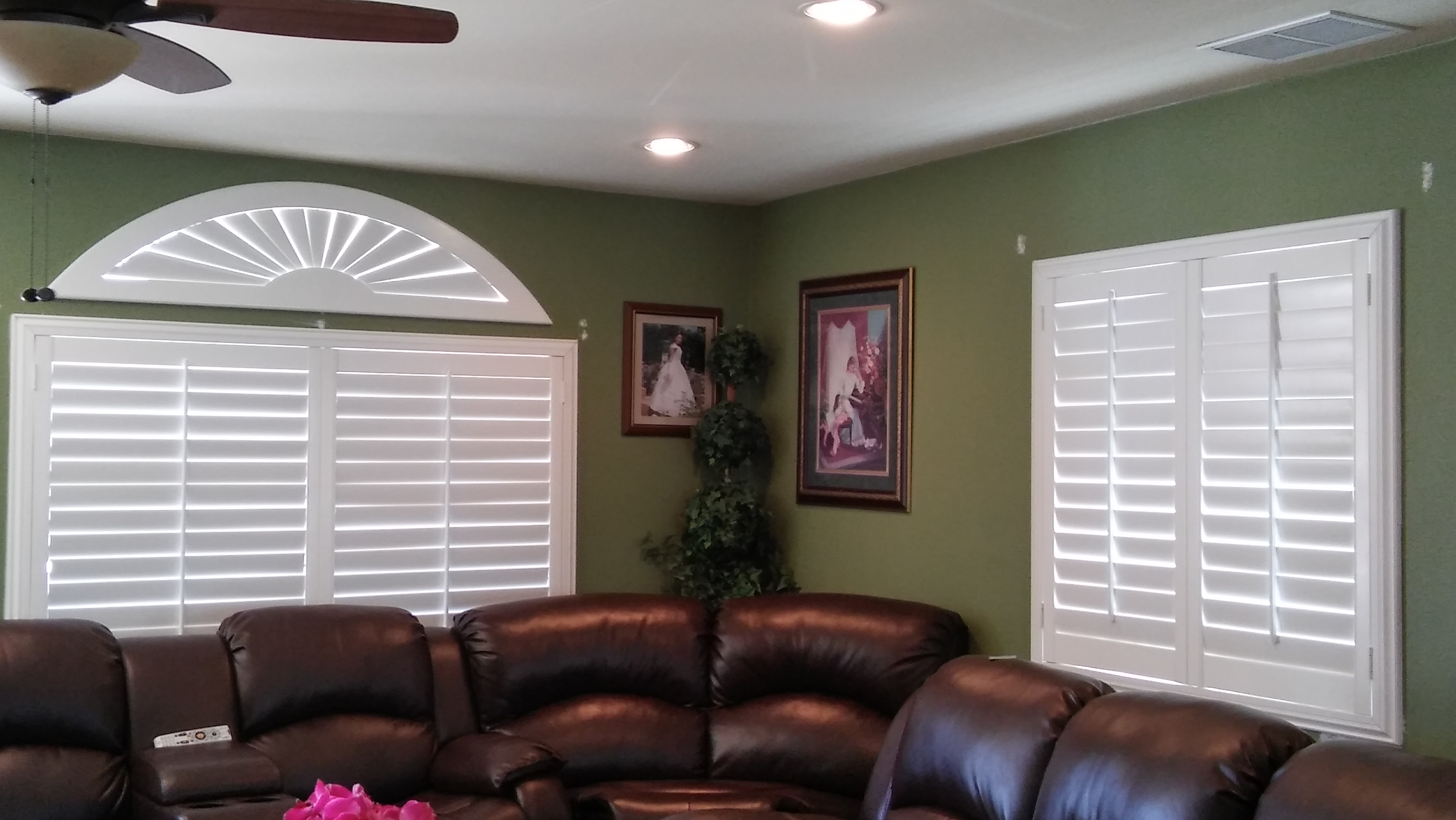 Ramiro's shutters Image