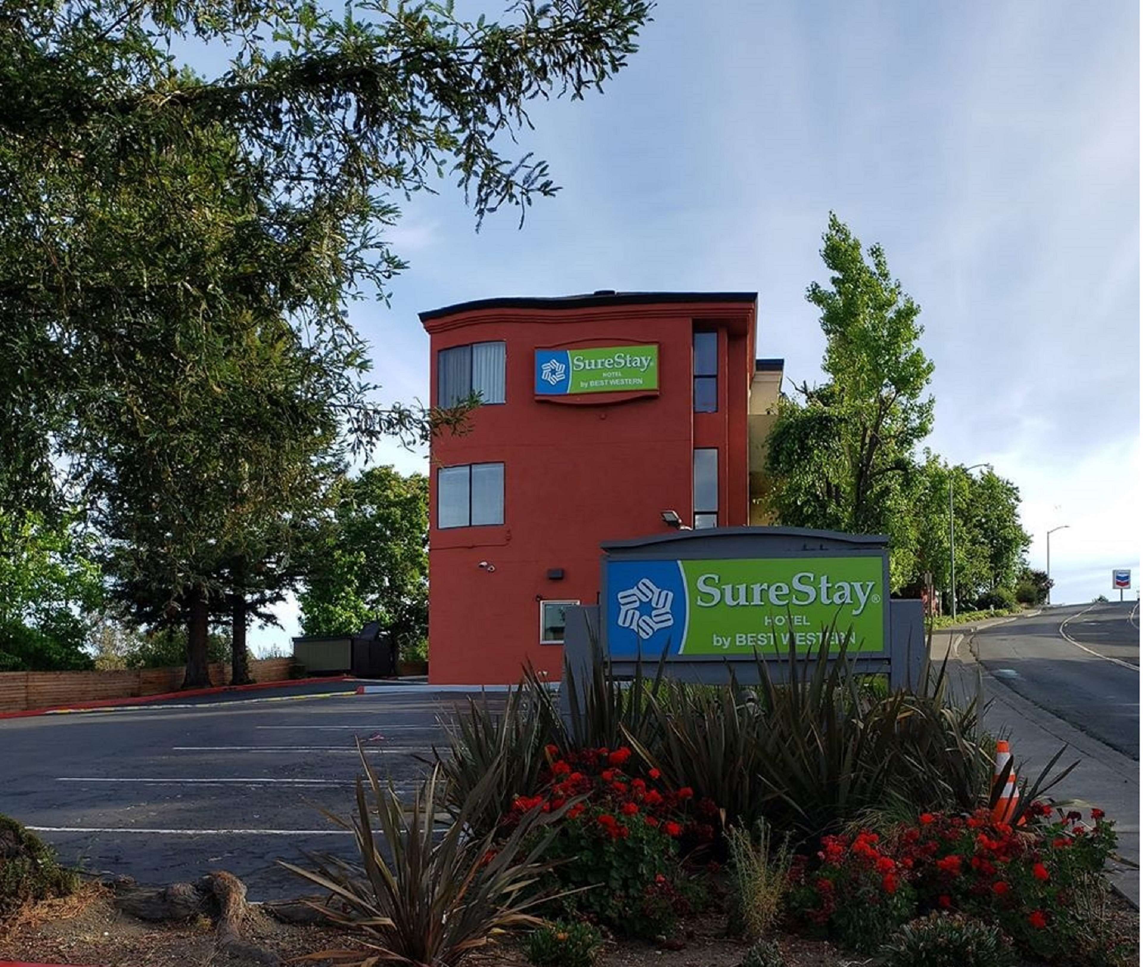 SureStay Hotel by Best Western Vallejo Napa Valley Photo